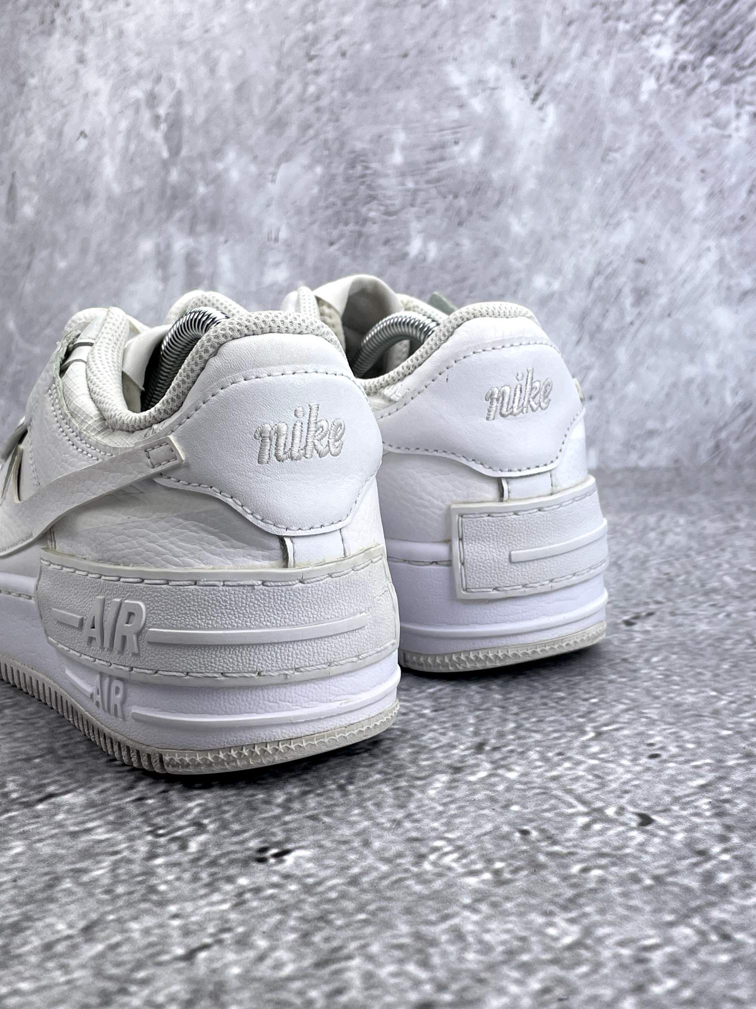 Nike Air Force 1 Shadow Triple White — buty sportowe damskie w bardzo dobrym stanie rozmiar 38.5, widok z góry