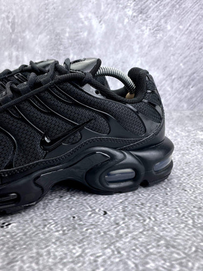 Nike Air Max Plus Triple Black - buty sportowe, opcjonalne zdjęcie 1