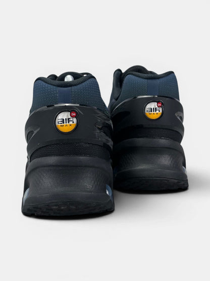 Nike Air Max DN8 Thunder Blue — buty sportowe męskie w bardzo dobrym stanie rozmiar 43, widok z tyłu
