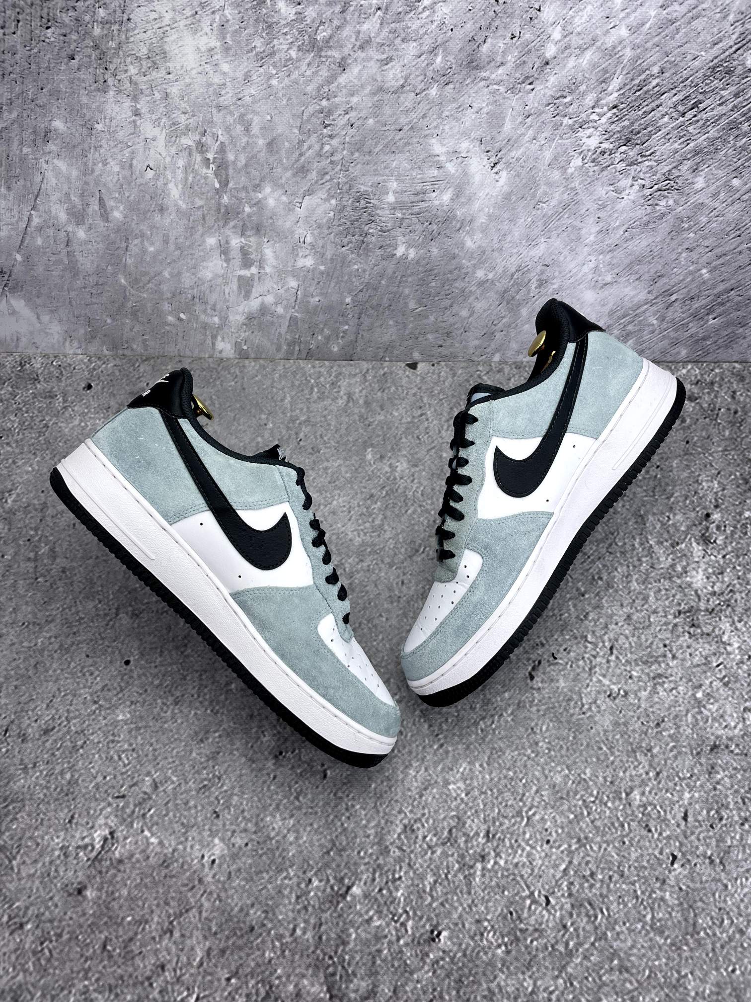 Nike Air Force 1 '07 LV8 Light Armory Blue - buty sportowe, widok z góry na wewnętrzną stronę butów