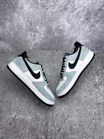 Nike Air Force 1 '07 LV8 Light Armory Blue - buty sportowe, widok z góry na wewnętrzną stronę butów