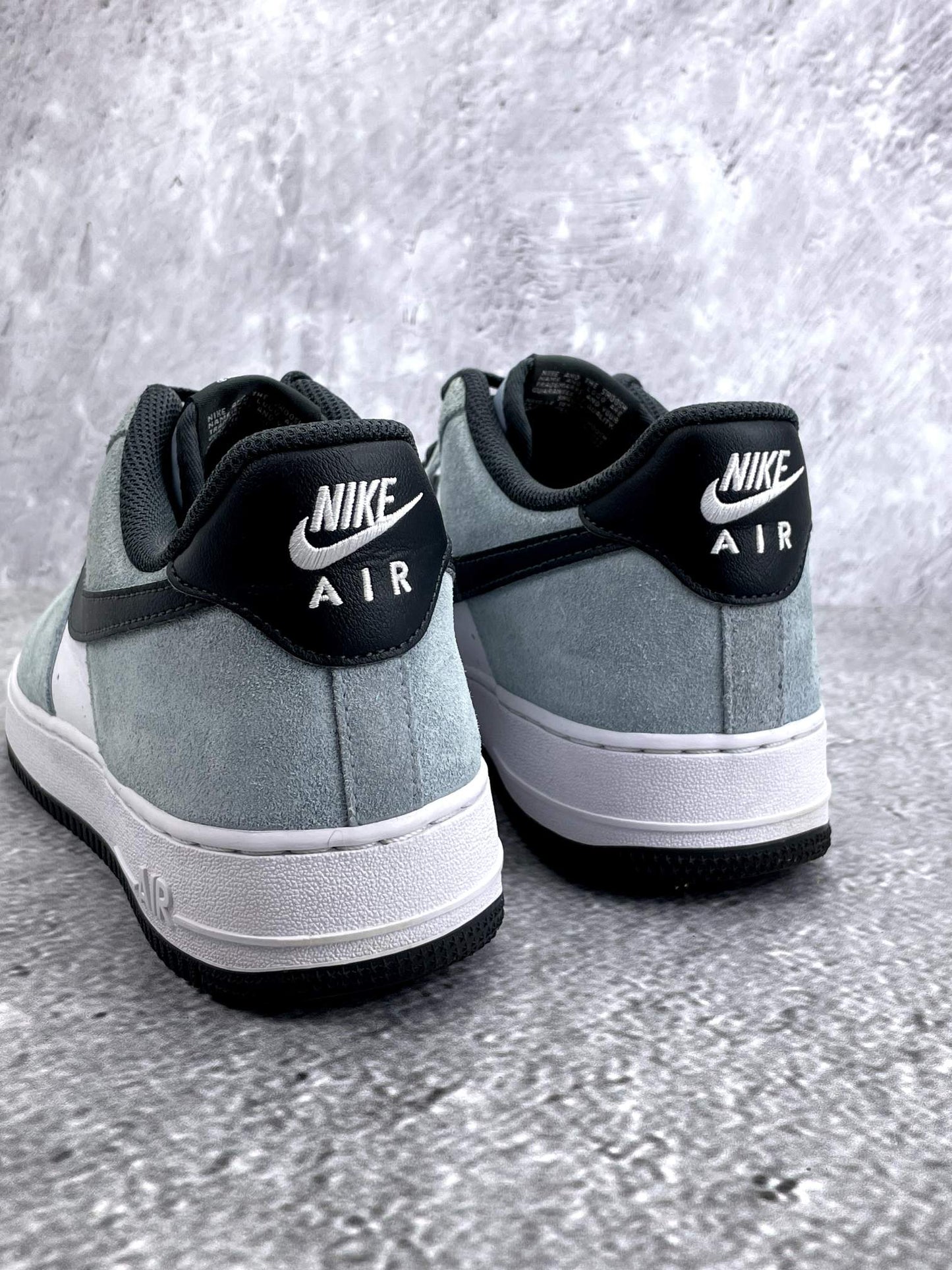 Nike Air Force 1 '07 LV8 Light Armory Blue - buty sportowe, widok z tyłu