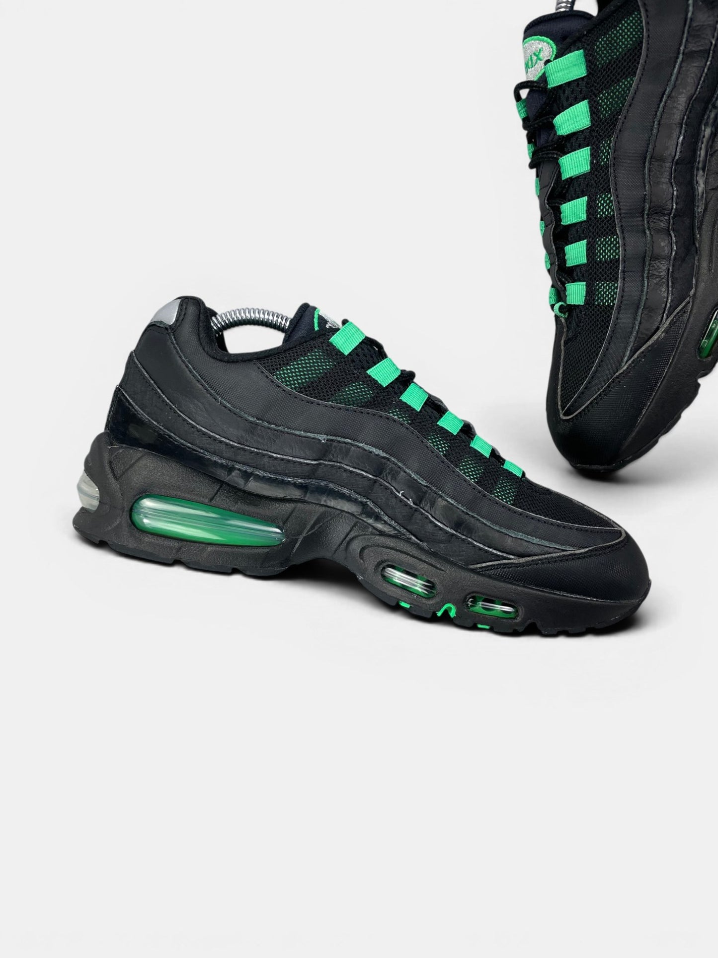Nike Air Max 95 Green Shock — buty sportowe męskie w bardzo dobrym stanie rozmiar 42, wewnętrzny panel lewego buta