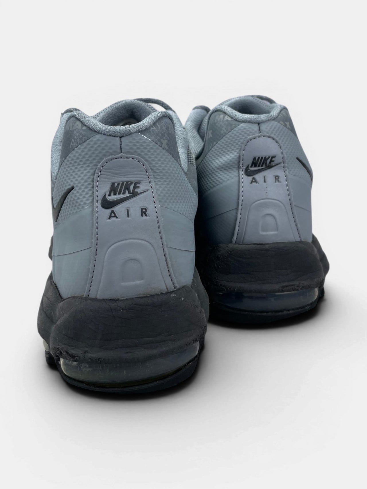 Nike Air Max 95 Ultra Cool Grey — buty sportowe męskie w bardzo dobrym stanie rozmiar 44, widok z tyłu