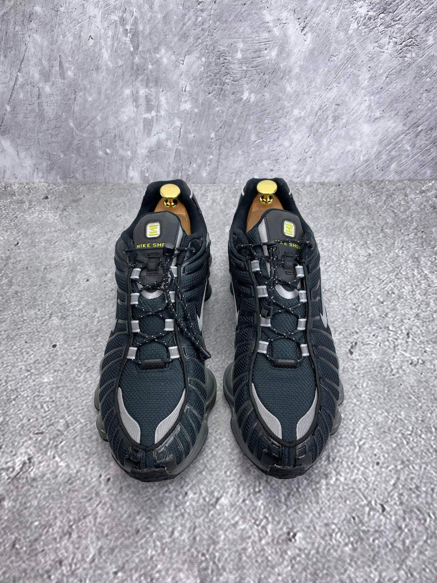 Nike Shox TL Black Iron Grey - buty sportowe, widok z góry