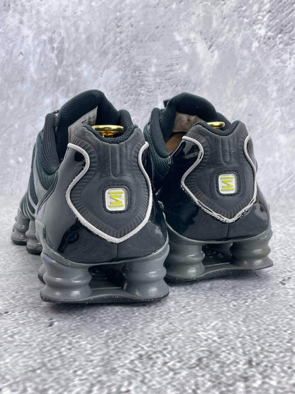 Nike Shox TL Black Iron Grey - buty sportowe, widok z tyłu