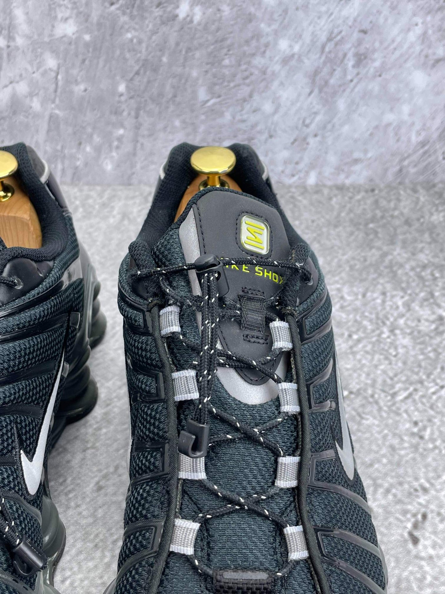 Nike Shox TL Black Iron Grey - buty sportowe, opcjonalne zdjęcie 1