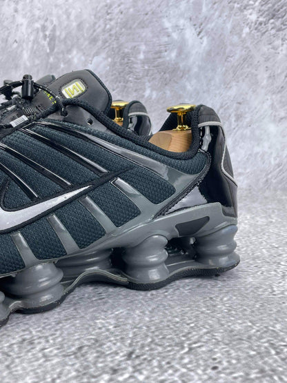 Nike Shox TL Black Iron Grey - buty sportowe, opcjonalne zdjęcie 2