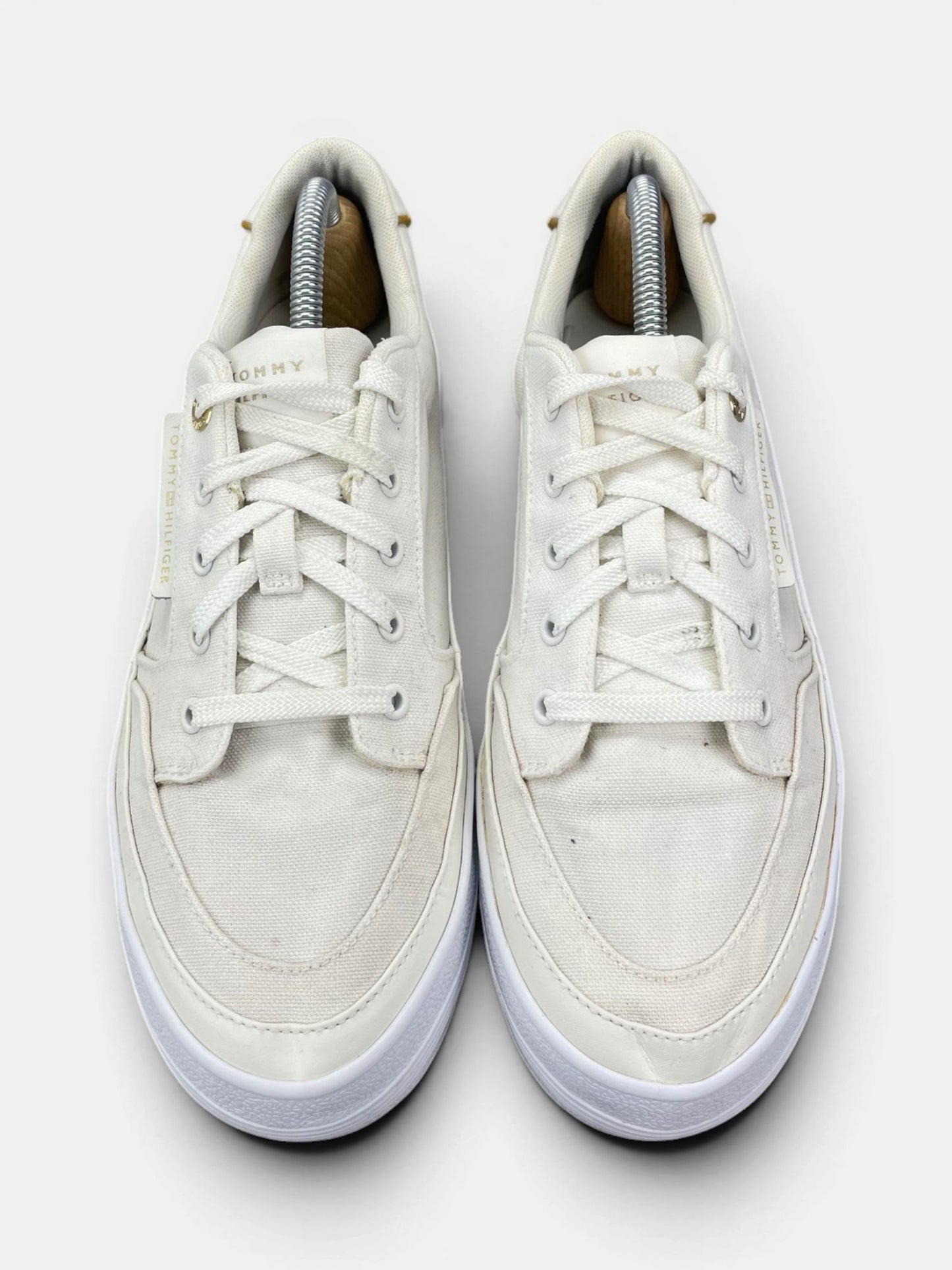 Tommy Hilfiger Sneakers — buty sportowe damskie w bardzo dobrym stanie rozmiar 42, widok z góry