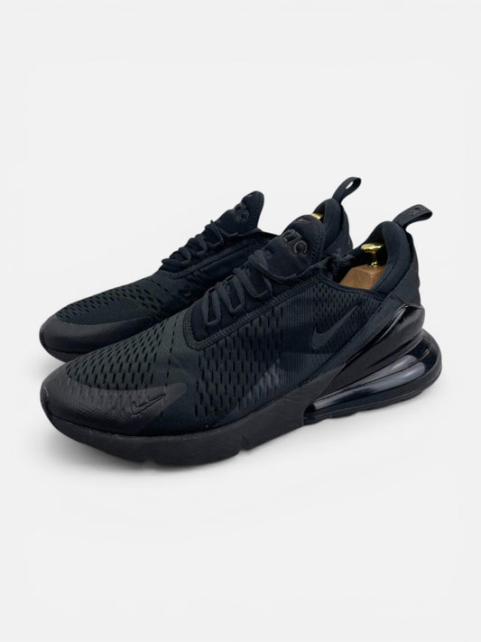 Nike Air Max 270 Triple Black - buty sportowe, widok z boku