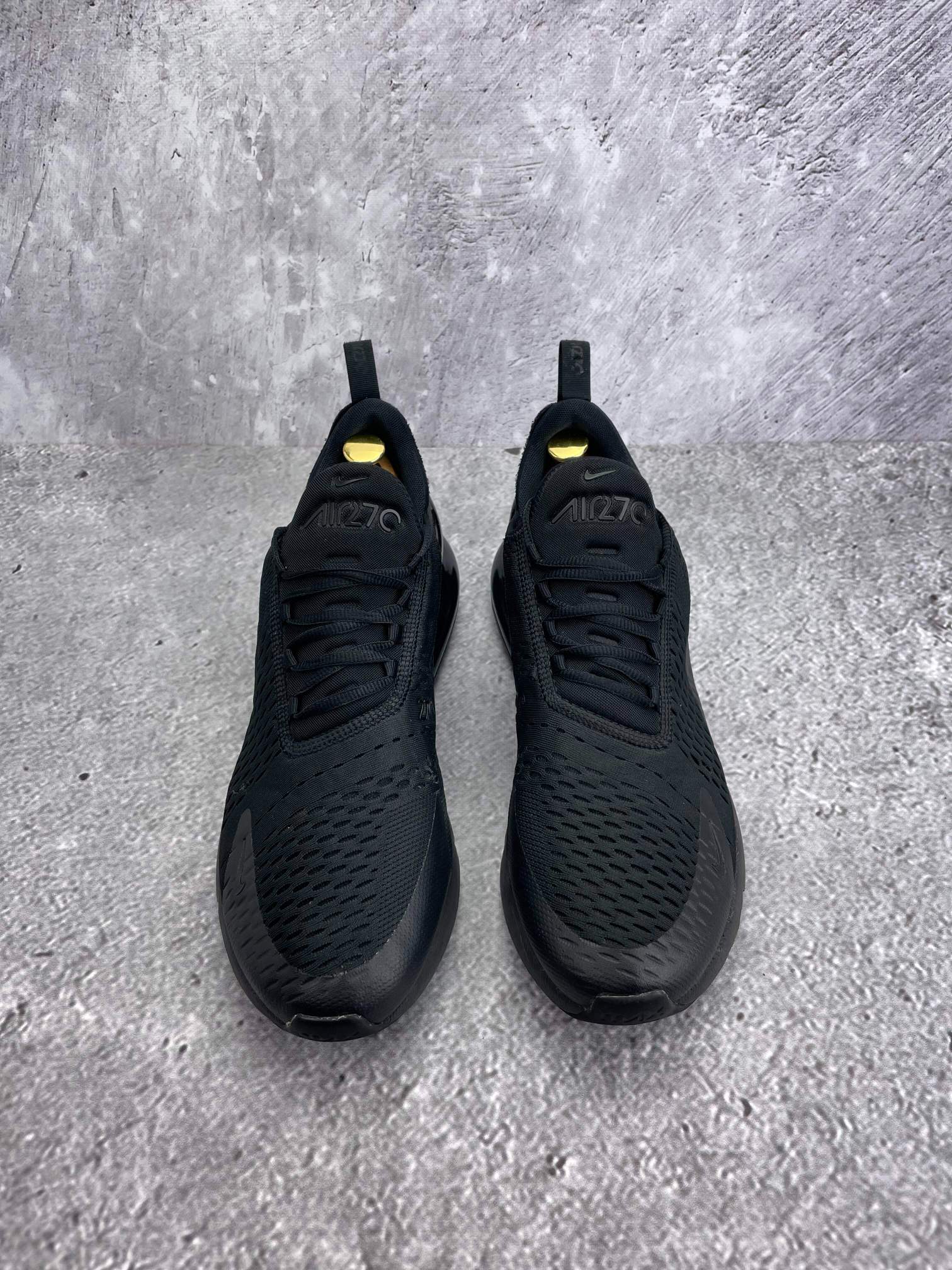 Nike Air Max 270 Triple Black — buty sportowe męskie w bardzo dobrym stanie rozmiar 47.5, widok z góry