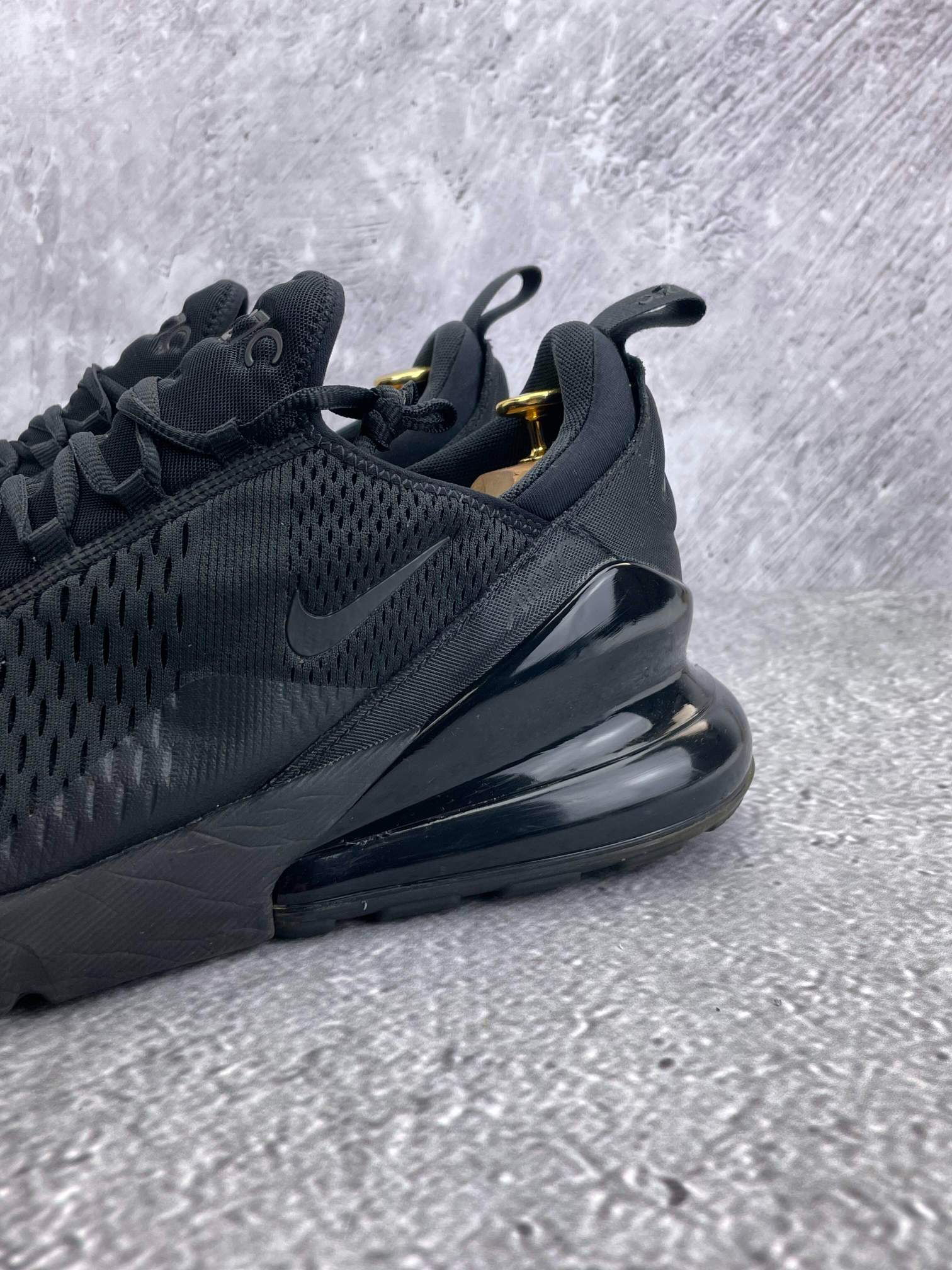 Nike Air Max 270 Triple Black — buty sportowe męskie w bardzo dobrym stanie rozmiar 47.5, opcjonalne zdjęcie 1