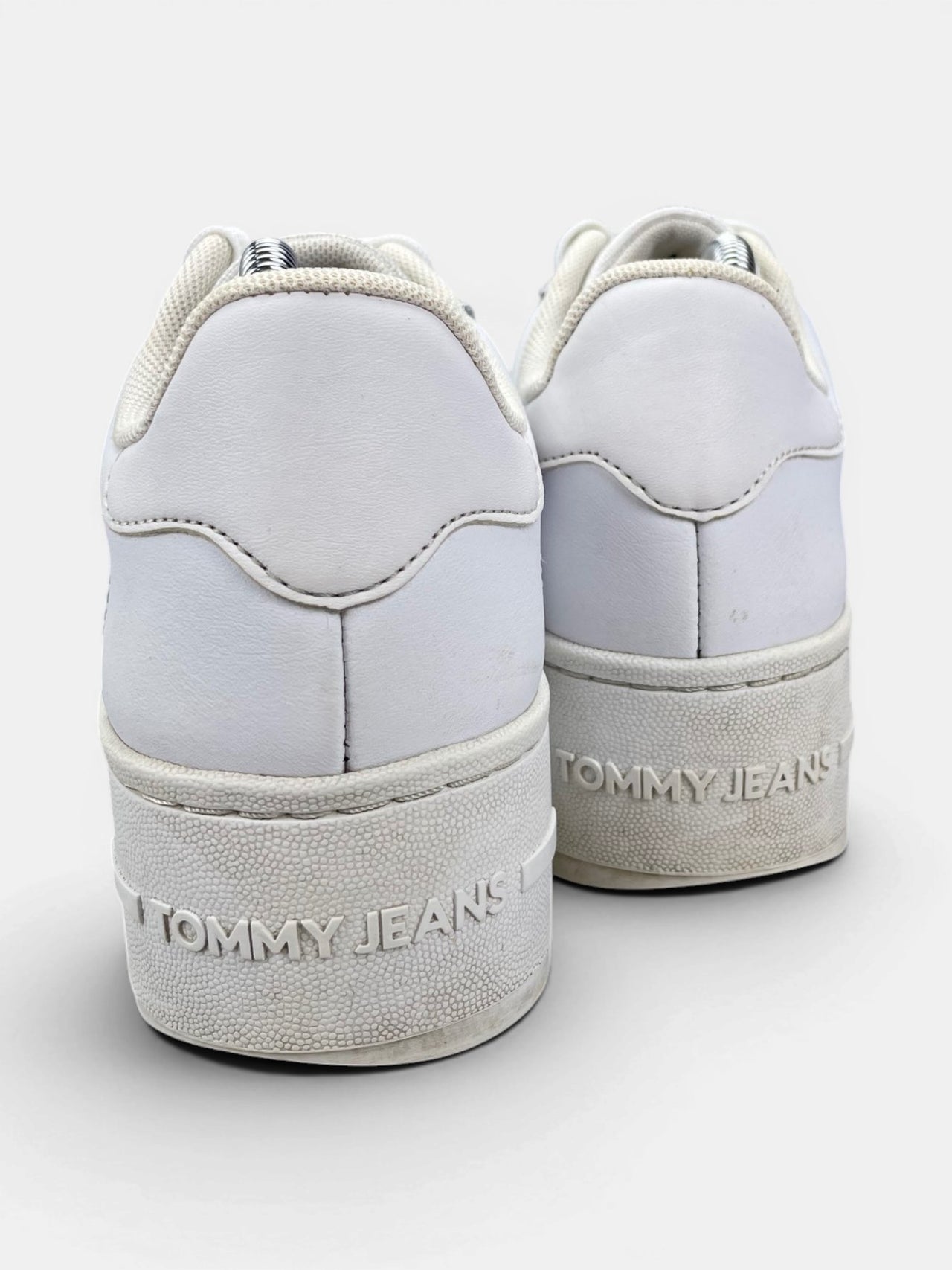 Tommy Hilfiger Platform Sneakers — buty sportowe damskie w bardzo dobrym stanie rozmiar 38, widok z tyłu