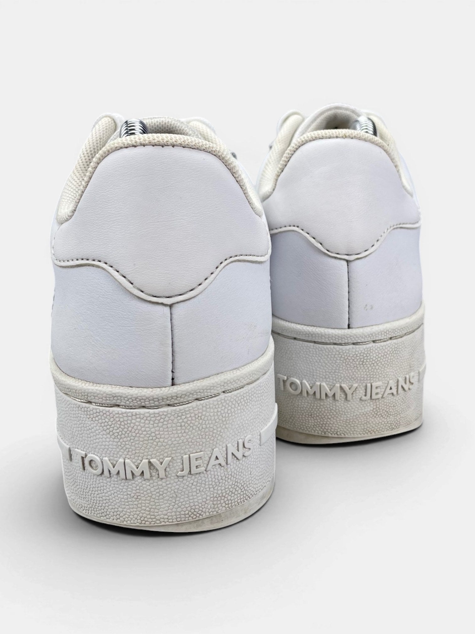 Tommy Hilfiger Platform Sneakers — buty sportowe damskie w bardzo dobrym stanie rozmiar 38, widok z tyłu