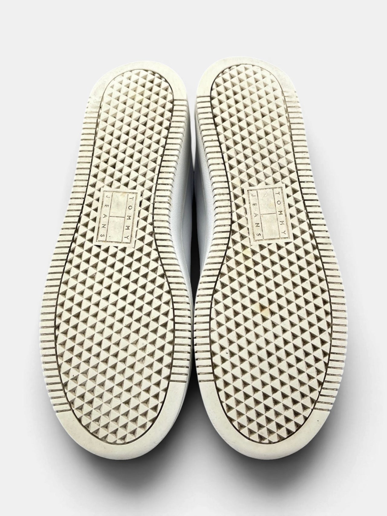 Tommy Hilfiger Platform Sneakers — buty sportowe damskie w bardzo dobrym stanie rozmiar 38, podeszwa