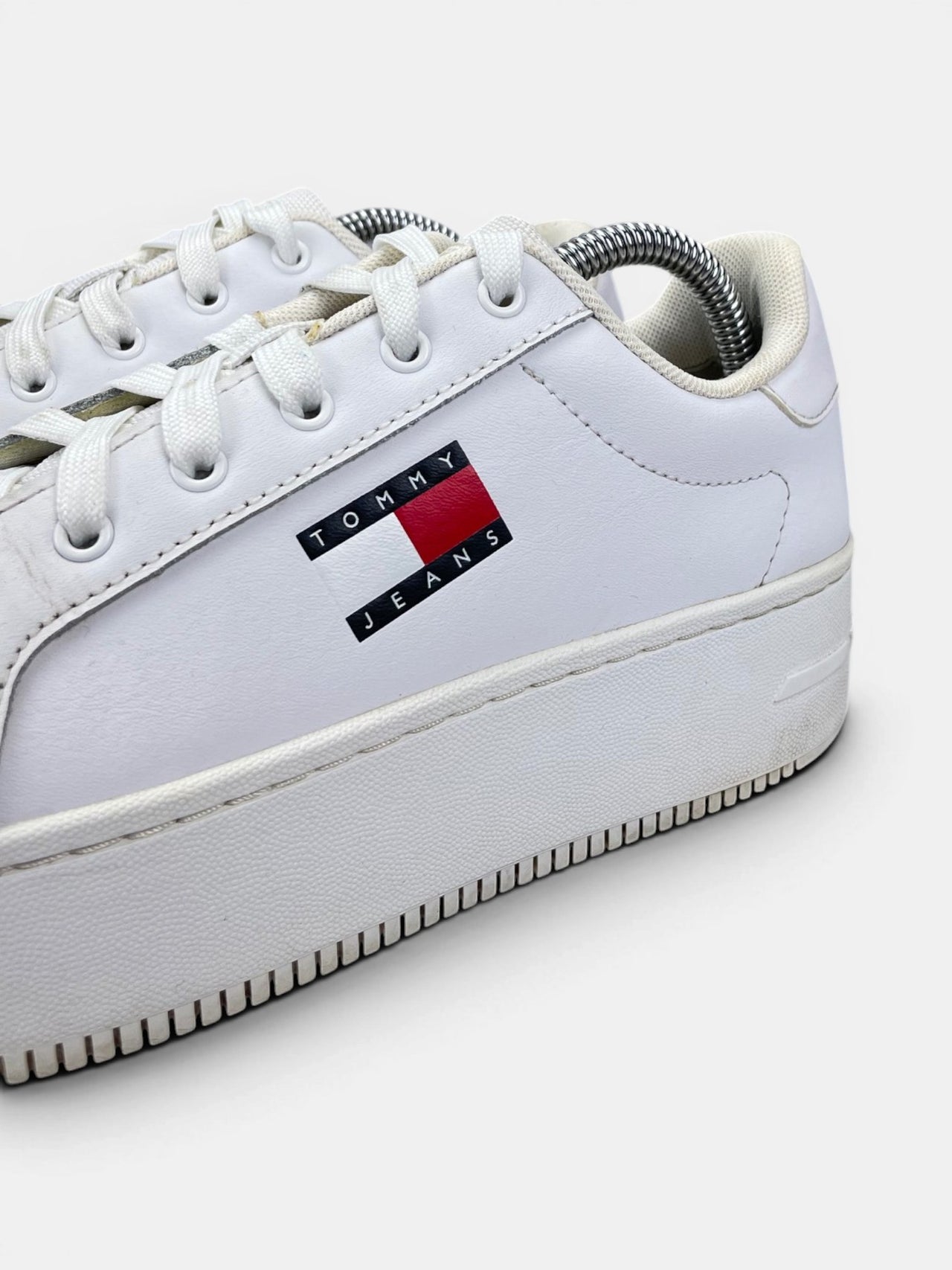 Tommy Hilfiger Platform Sneakers — buty sportowe damskie w bardzo dobrym stanie rozmiar 38, opcjonalne zdjęcie 1