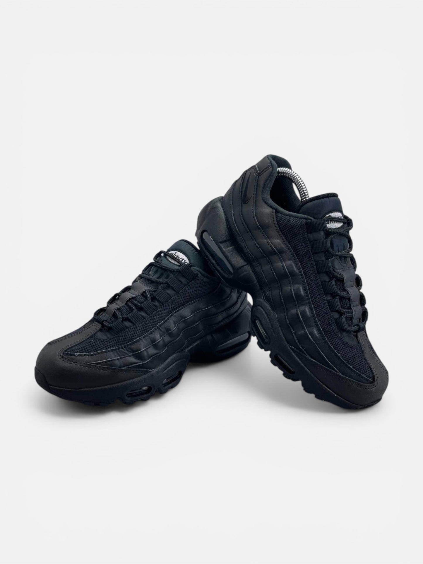 Nike Air Max 95 Recraft Triple Black — buty sportowe damskie w bardzo dobrym stanie rozmiar 39, boczny profil