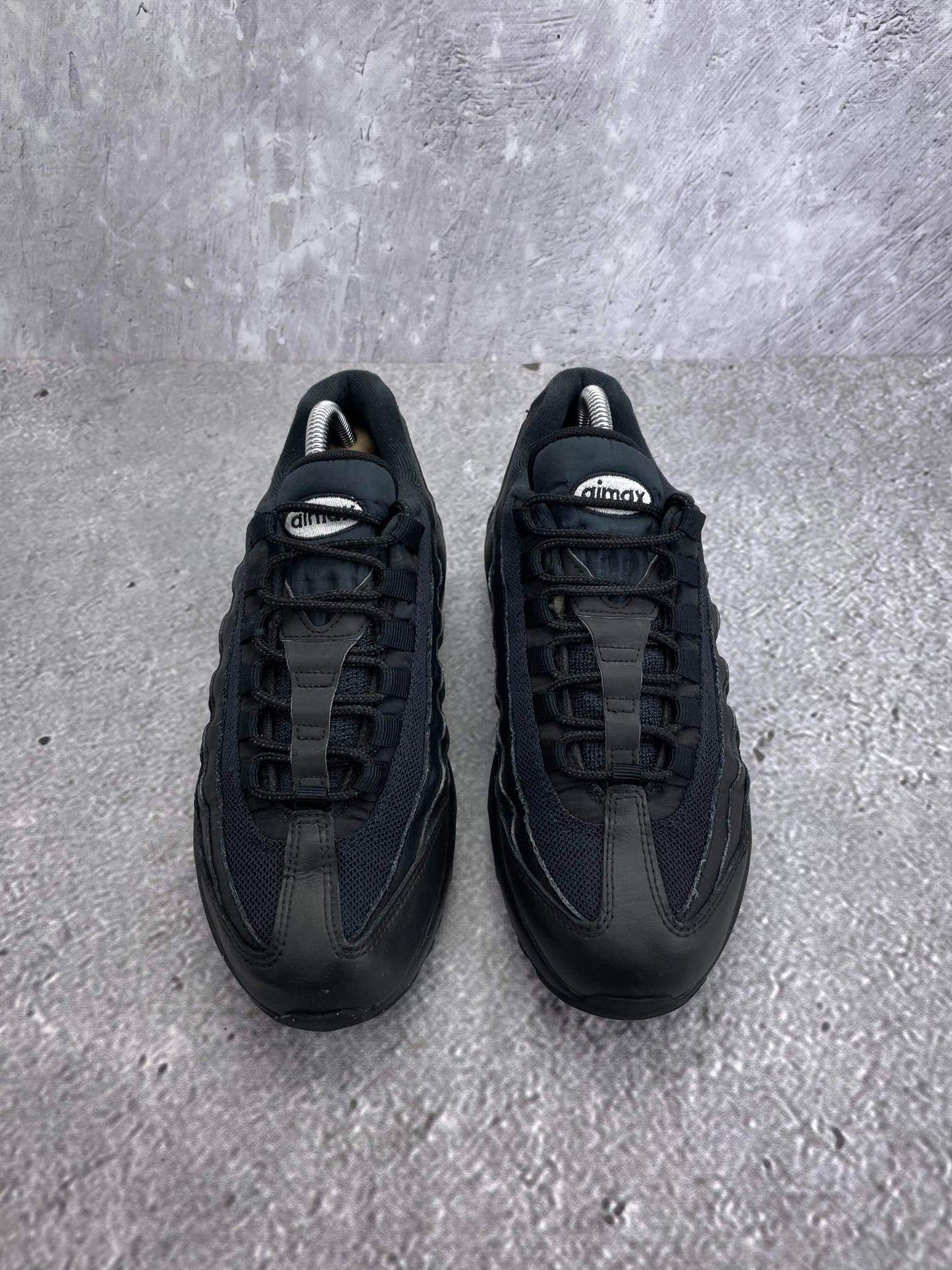 Nike Air Max 95 Recraft Triple Black — buty sportowe damskie w bardzo dobrym stanie rozmiar 39, widok z góry