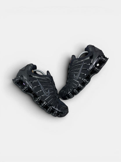 Nike Shox TL Metallic Hematite — buty sportowe męskie w bardzo dobrym stanie rozmiar 44, widok z góry na zewnętrzną stronę butów
