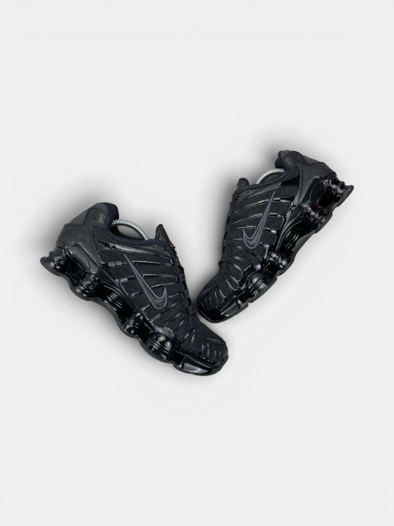 Nike Shox TL Metallic Hematite — buty sportowe męskie w bardzo dobrym stanie rozmiar 44, widok z góry na wewnętrzną stronę butów