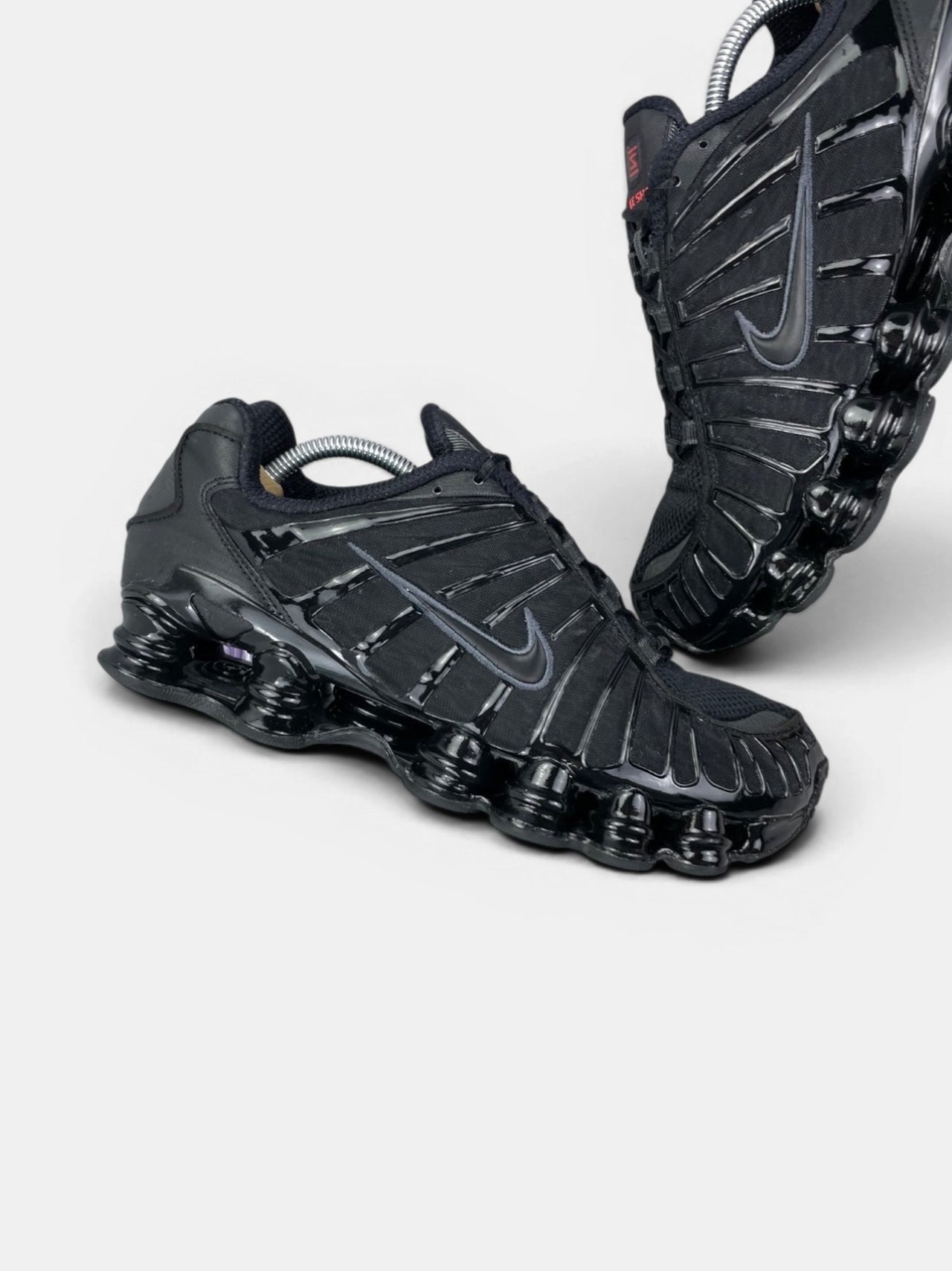 Nike Shox TL Metallic Hematite — buty sportowe męskie w bardzo dobrym stanie rozmiar 44, zewnętrzny panel prawego buta