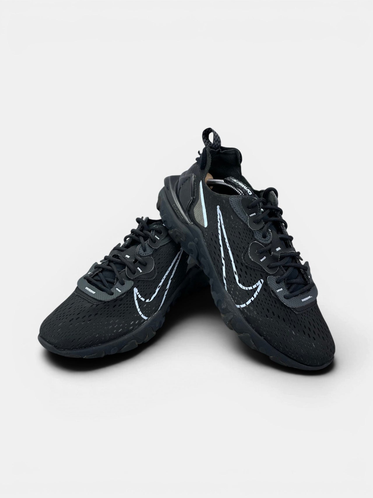 Nike React Vision Black Celestine Blue — buty sportowe męskie w bardzo dobrym stanie rozmiar 42, boczny profil