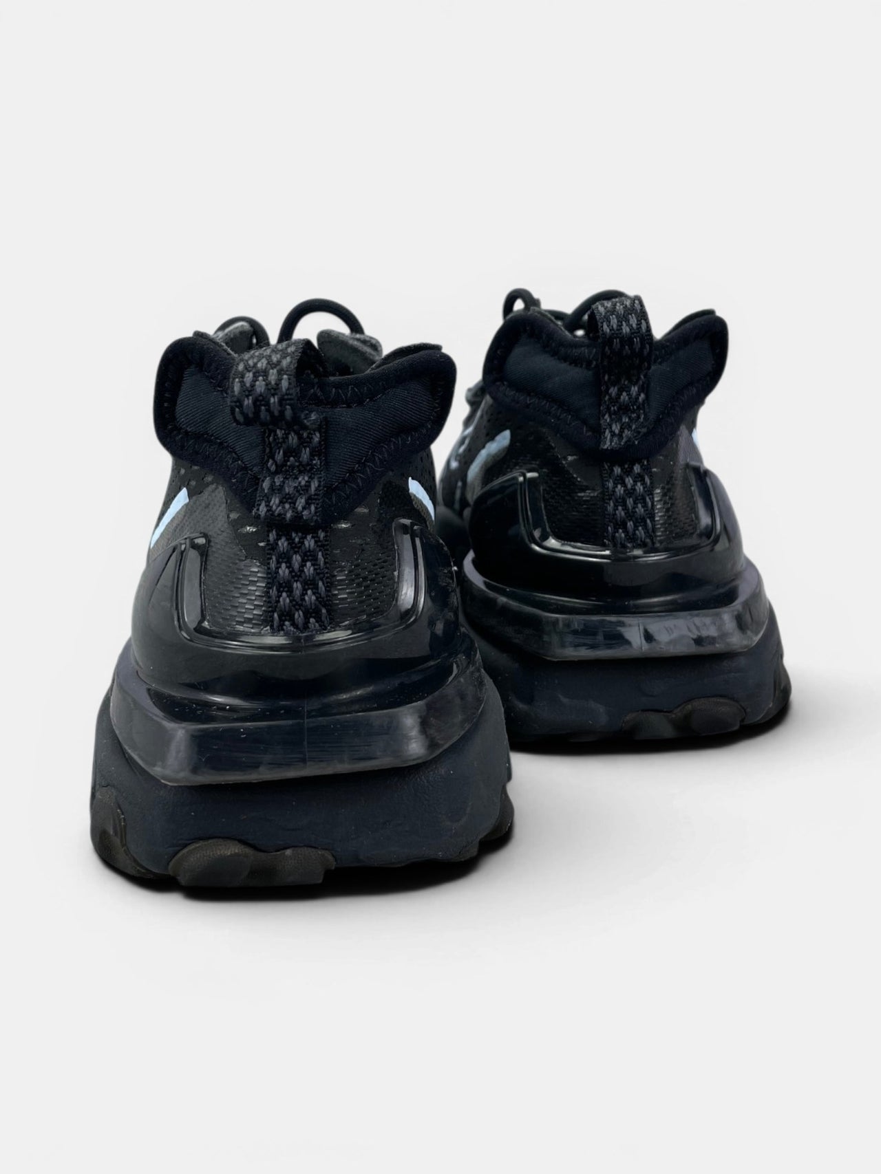 Nike React Vision Black Celestine Blue — buty sportowe męskie w bardzo dobrym stanie rozmiar 42, widok z tyłu