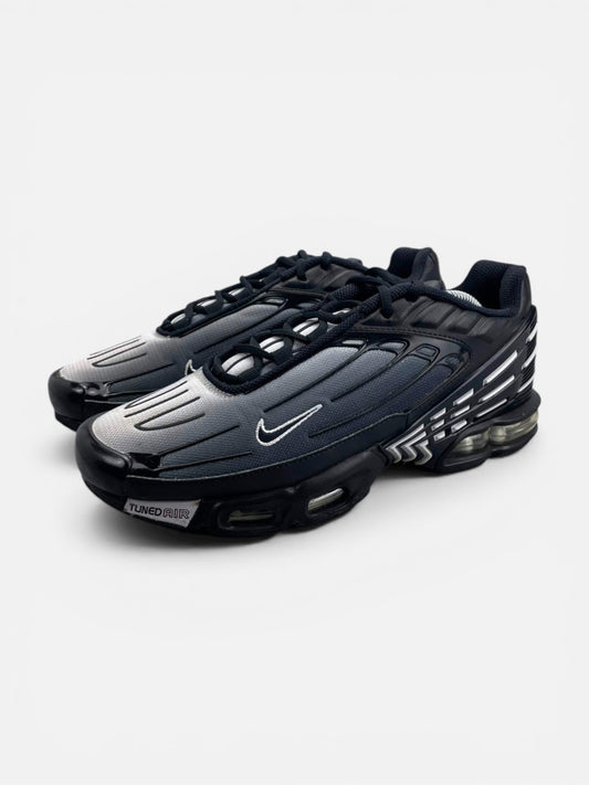 Nike Air Max Plus 3 'Black White' Black White - buty sportowe, widok z boku
