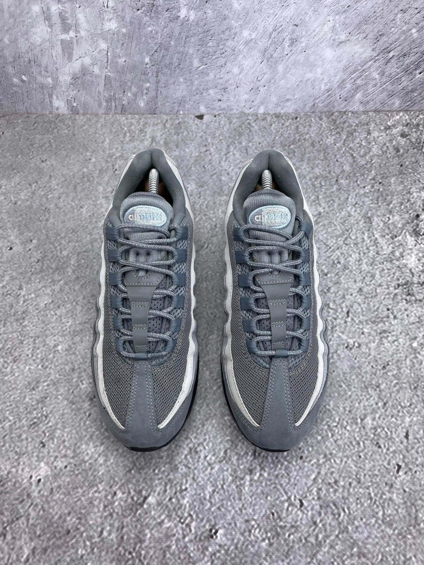 Nike Air Max 95 Cool Grey Psychic Blue — buty sportowe damskie w bardzo dobrym stanie rozmiar 40, widok z góry