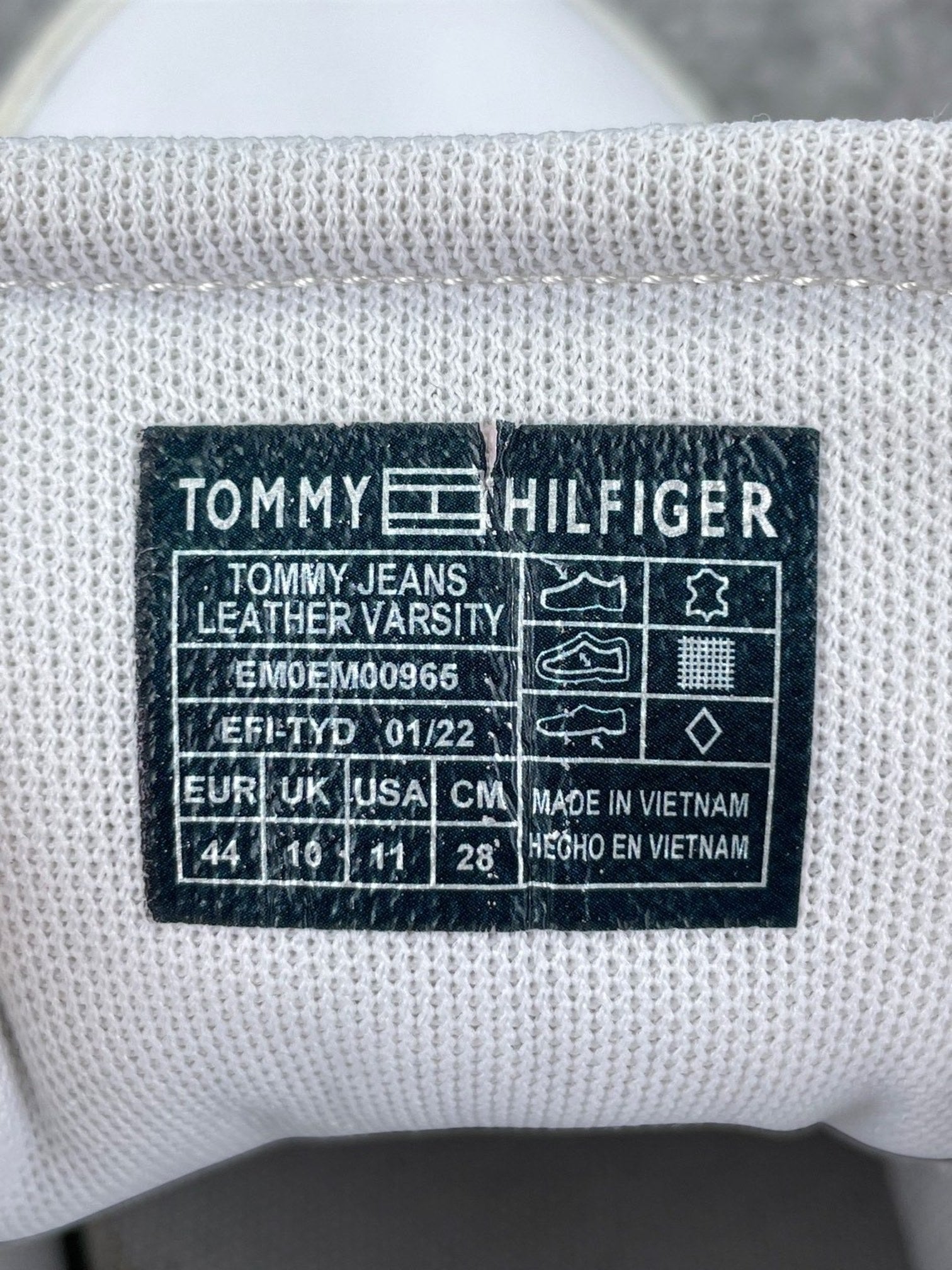 Tommy Hilfiger Sneakers — buty sportowe męskie w bardzo dobrym stanie rozmiar 44, opcjonalne zdjęcie 2