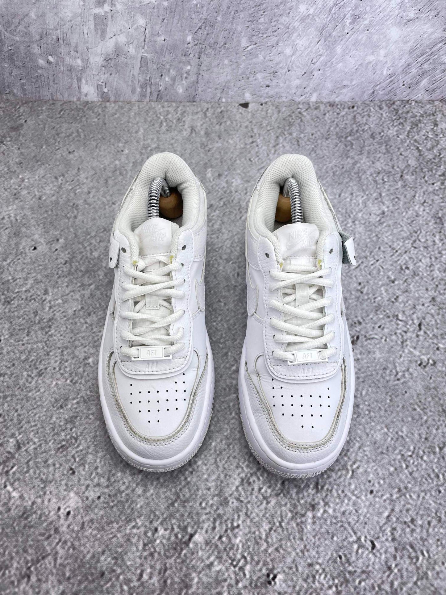 Nike Air Force 1 Shadow Triple White — buty sportowe damskie w bardzo dobrym stanie rozmiar 36.5, widok z góry