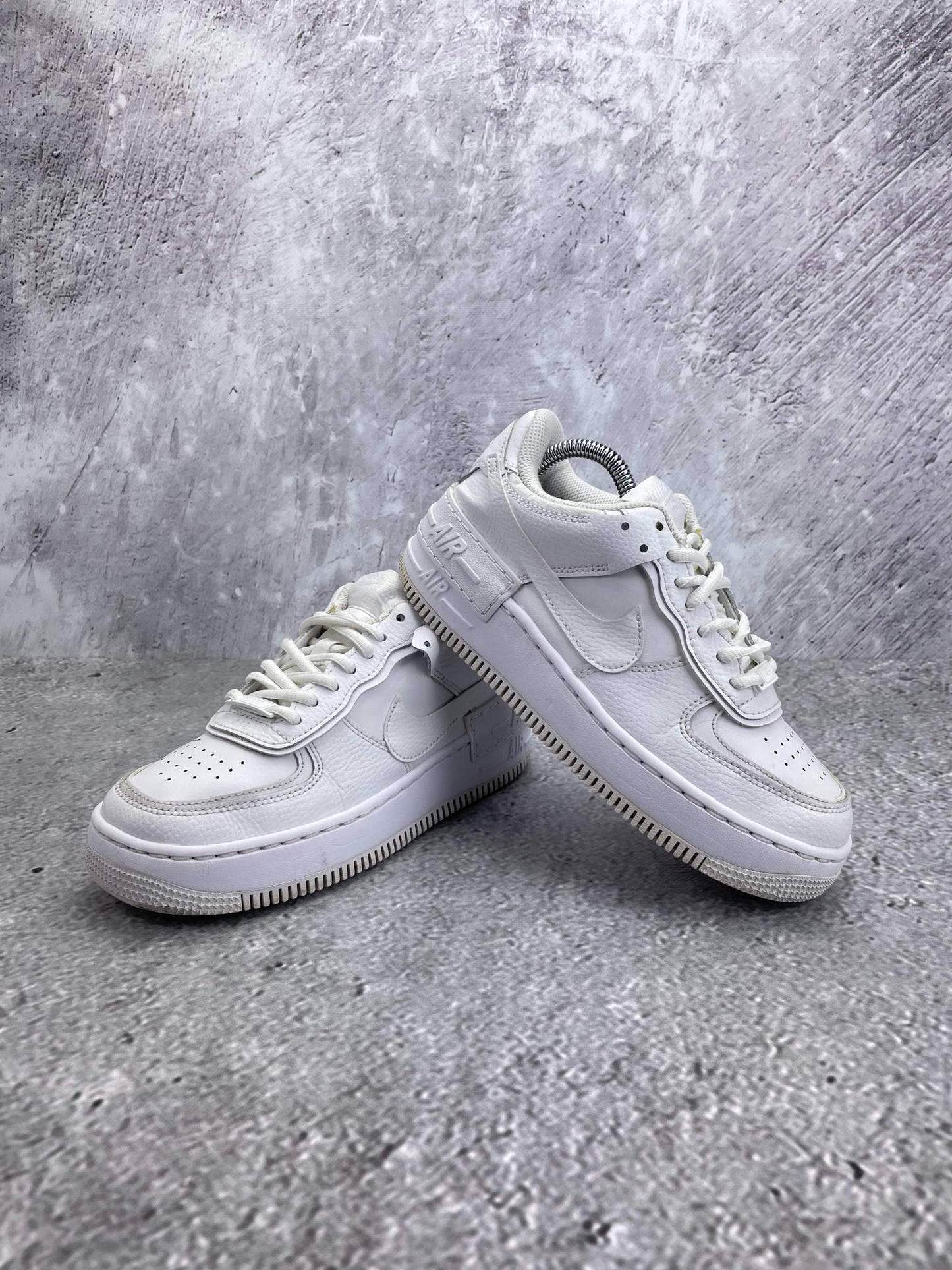 Nike Air Force 1 Shadow Triple White — buty sportowe damskie w bardzo dobrym stanie rozmiar 36.5, opcjonalne zdjęcie 1