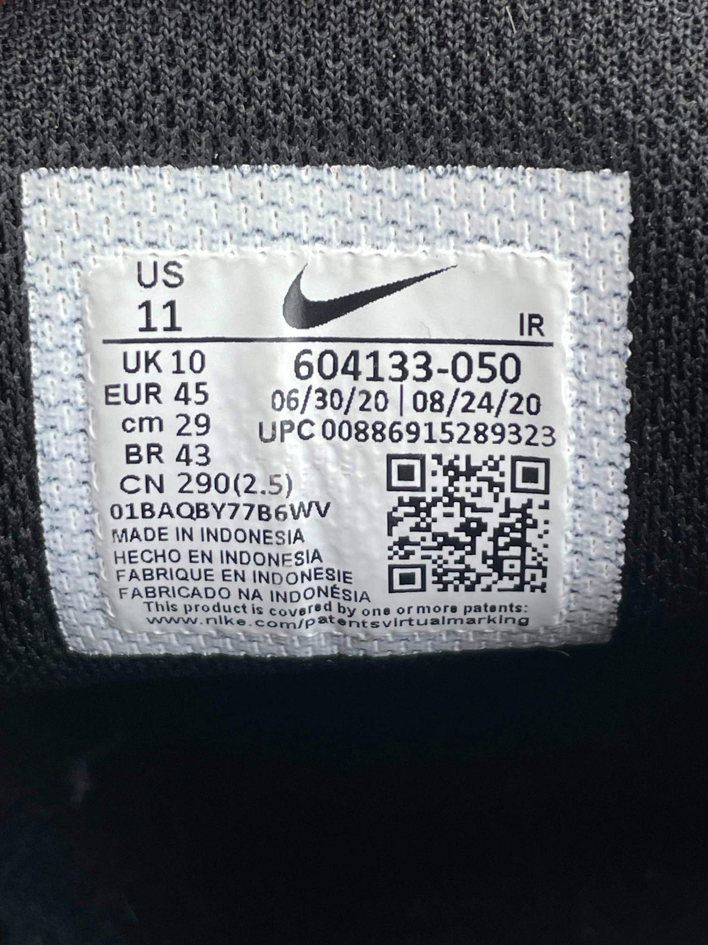 Nike Air Max Plus Triple Black - buty sportowe, metka