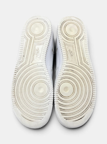 Nike Air Force 1 Low '07 White Black — buty sportowe damskie w bardzo dobrym stanie rozmiar 39, podeszwa
