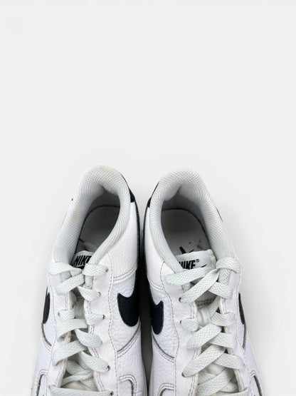 Nike Air Force 1 Low '07 White Black — buty sportowe damskie w bardzo dobrym stanie rozmiar 39, zapiętki butów