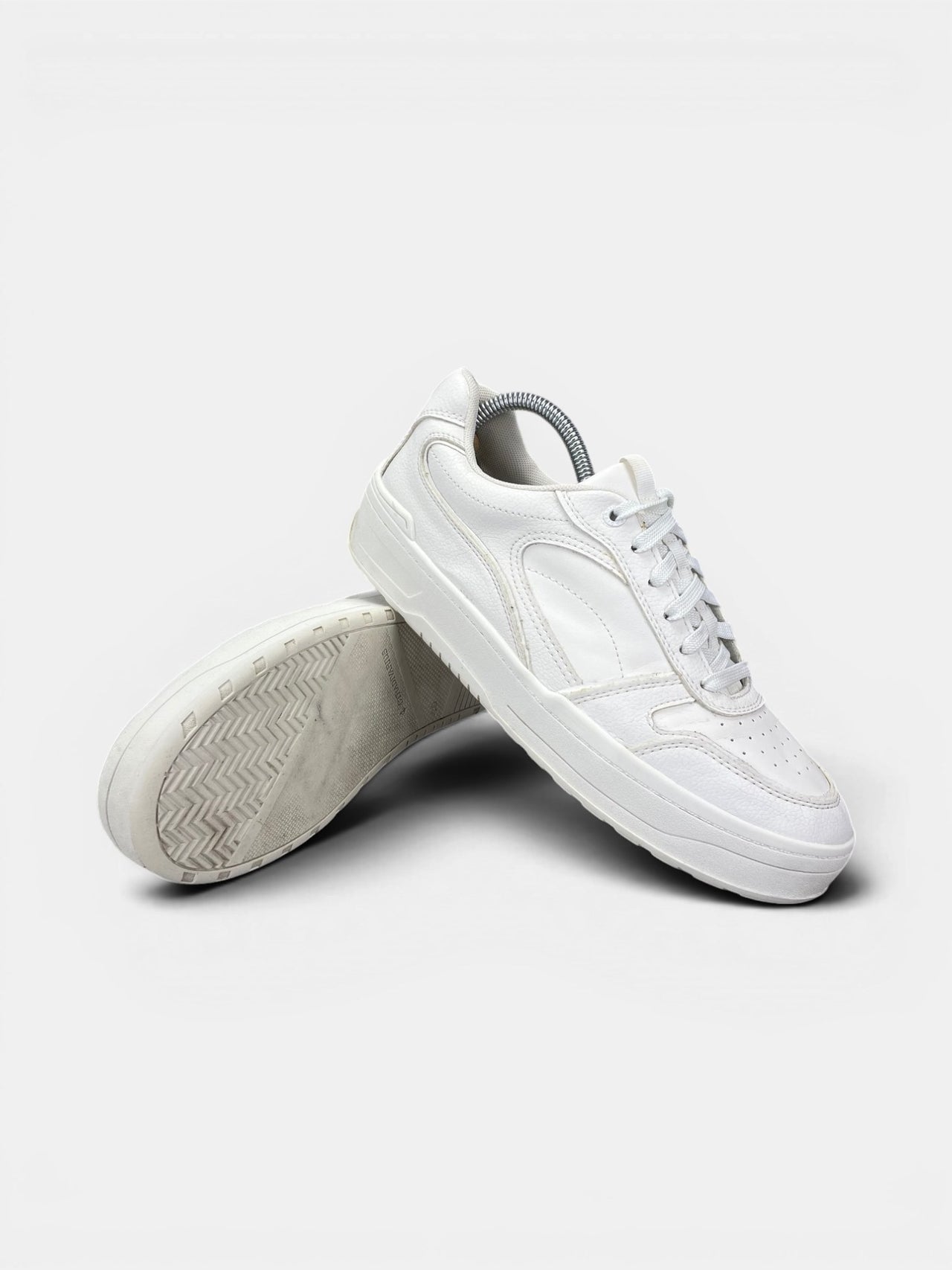 Stradivarius Sneakers — buty sportowe męskie w bardzo dobrym stanie rozmiar 40, boczny profil