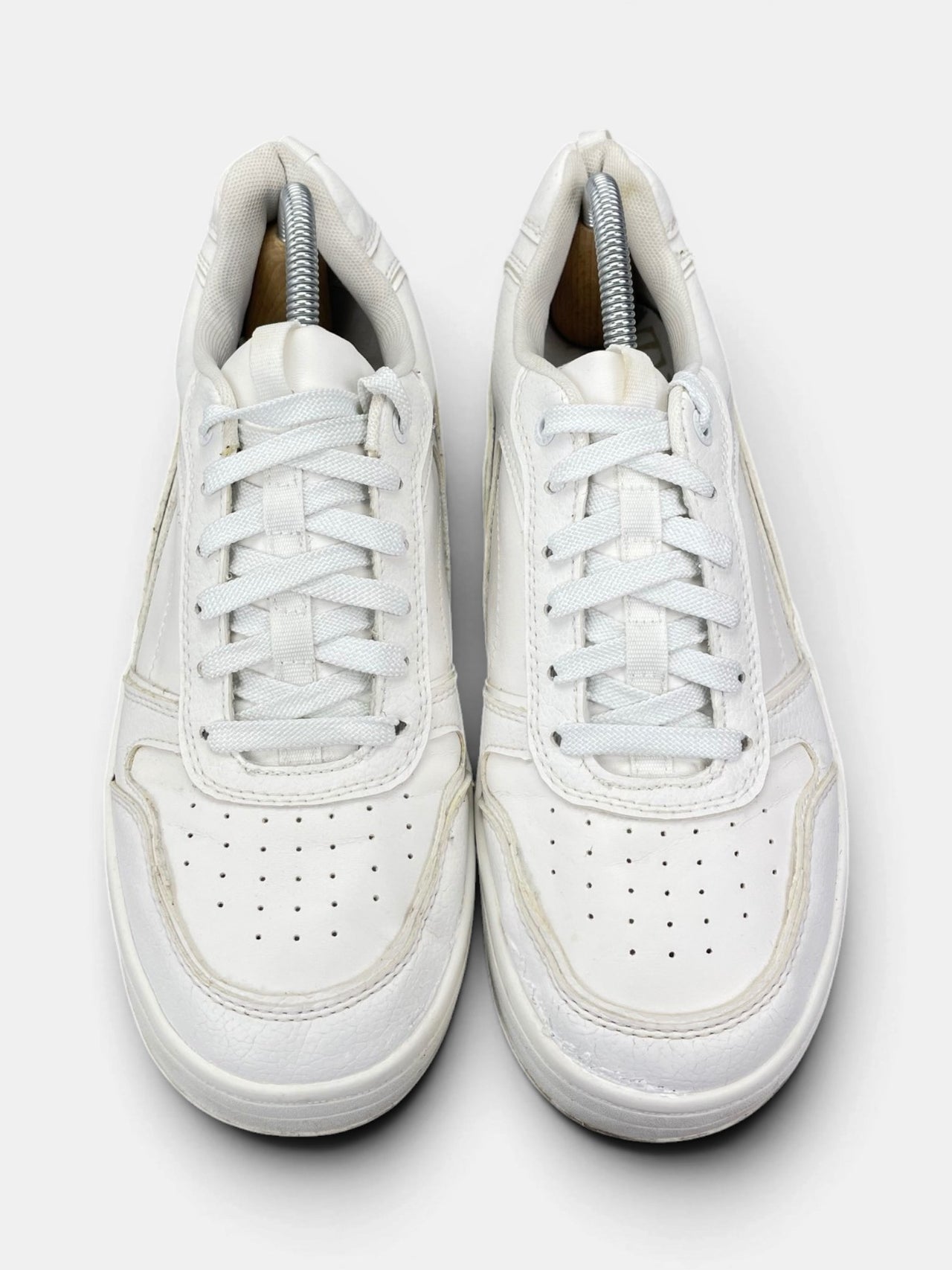 Stradivarius Sneakers — buty sportowe męskie w bardzo dobrym stanie rozmiar 40, widok z góry
