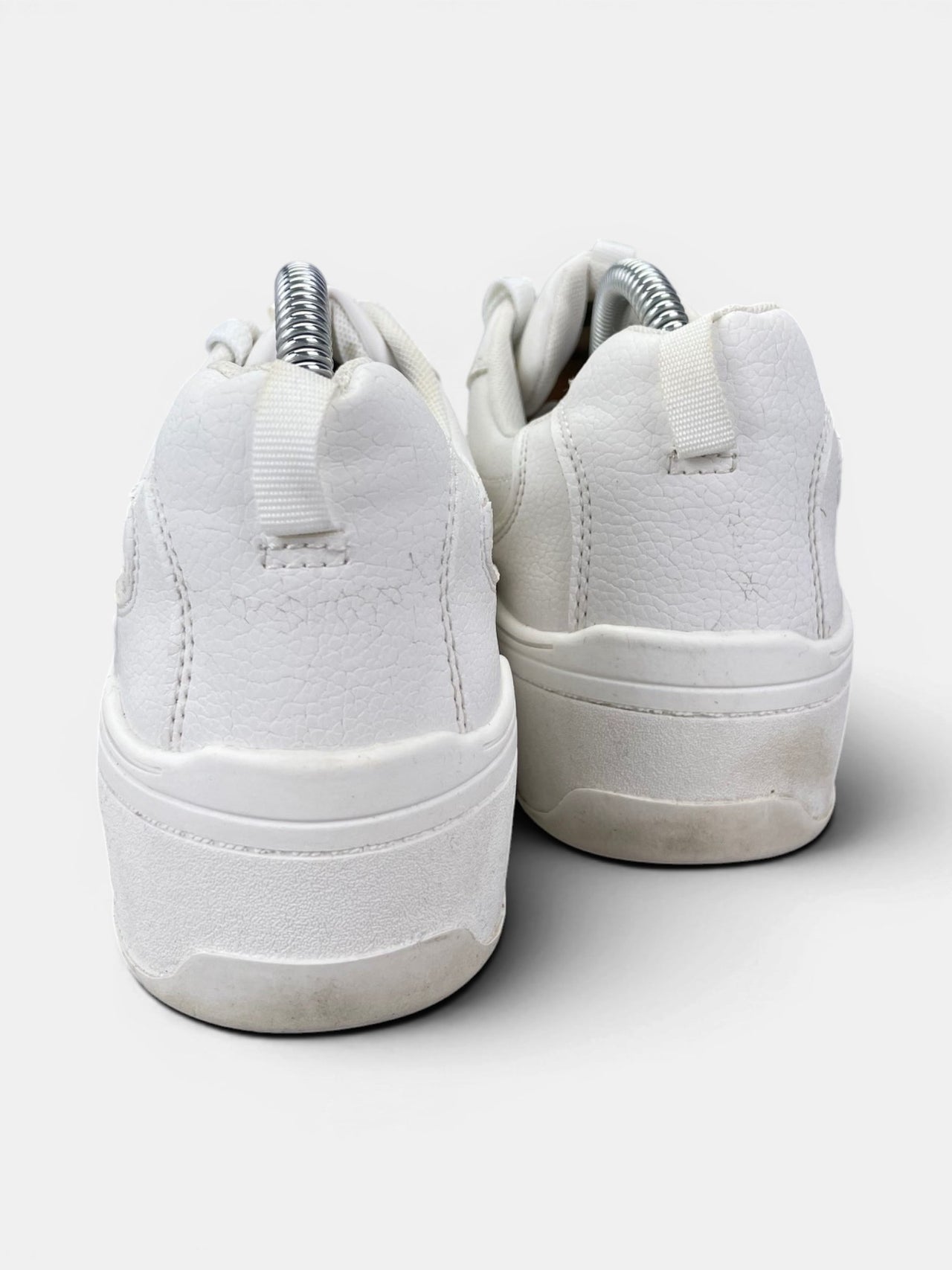 Stradivarius Sneakers — buty sportowe męskie w bardzo dobrym stanie rozmiar 40, widok z tyłu