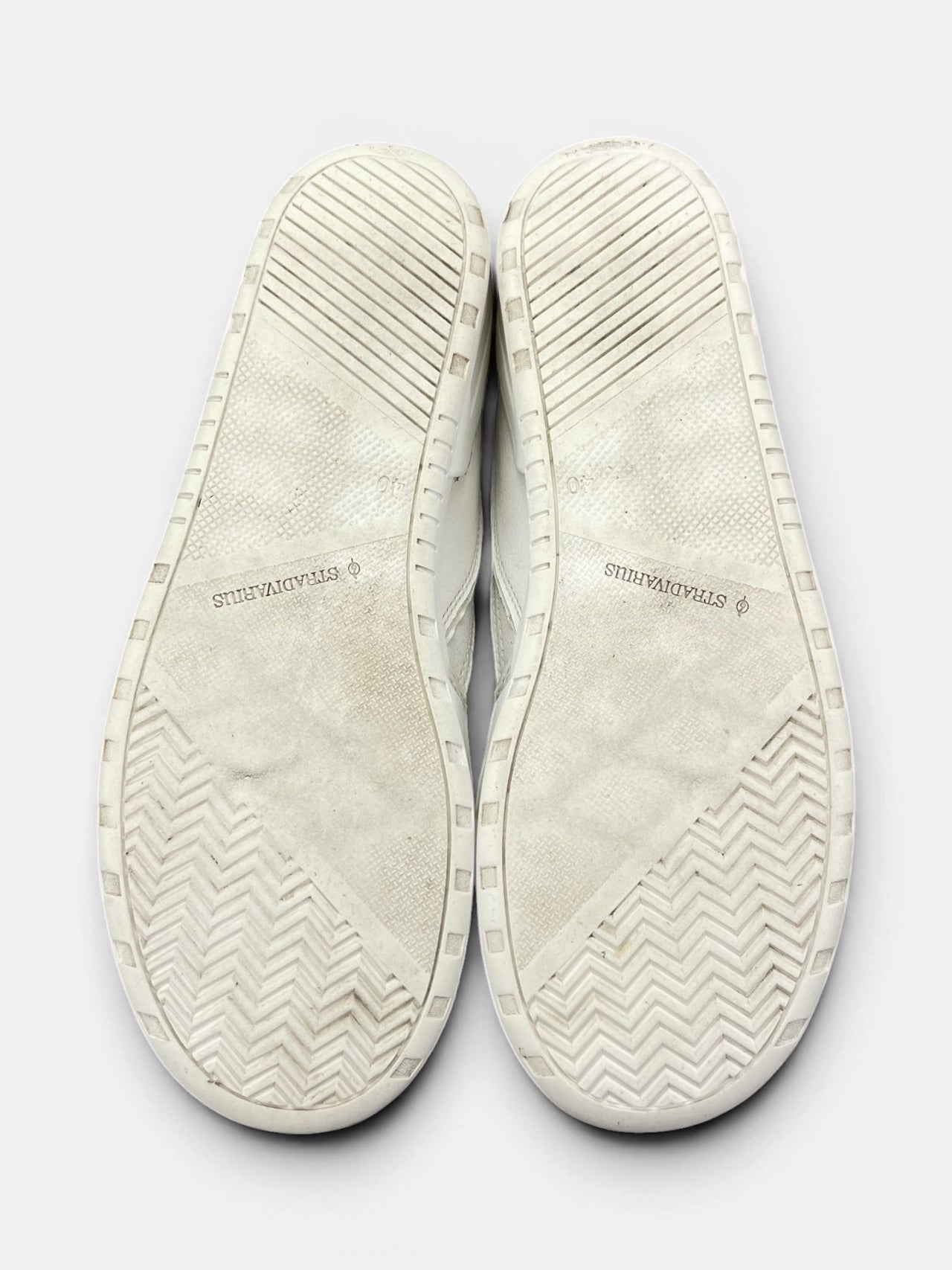 Stradivarius Sneakers — buty sportowe męskie w bardzo dobrym stanie rozmiar 40, podeszwa
