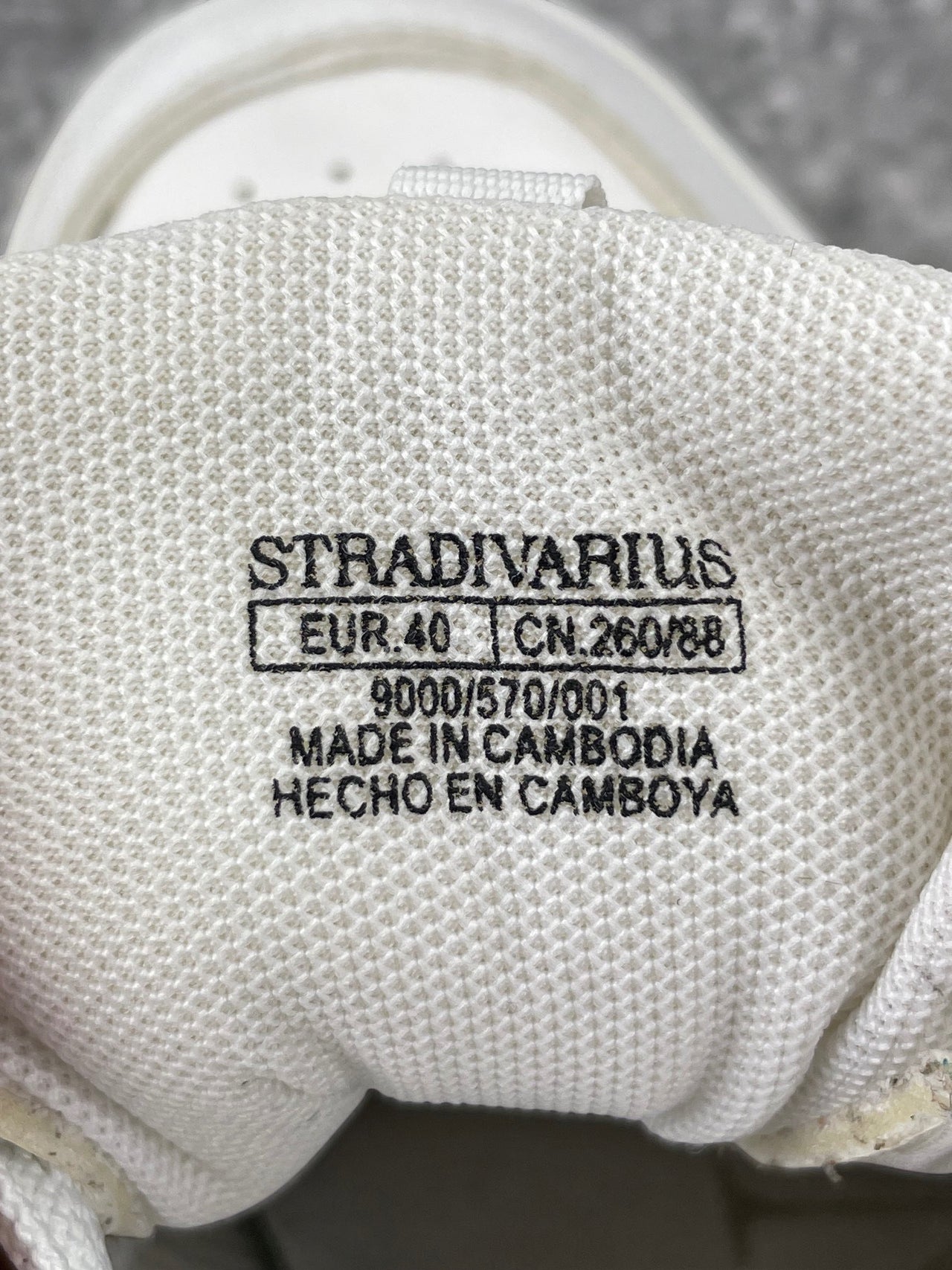 Stradivarius Sneakers — buty sportowe męskie w bardzo dobrym stanie rozmiar 40, opcjonalne zdjęcie 2