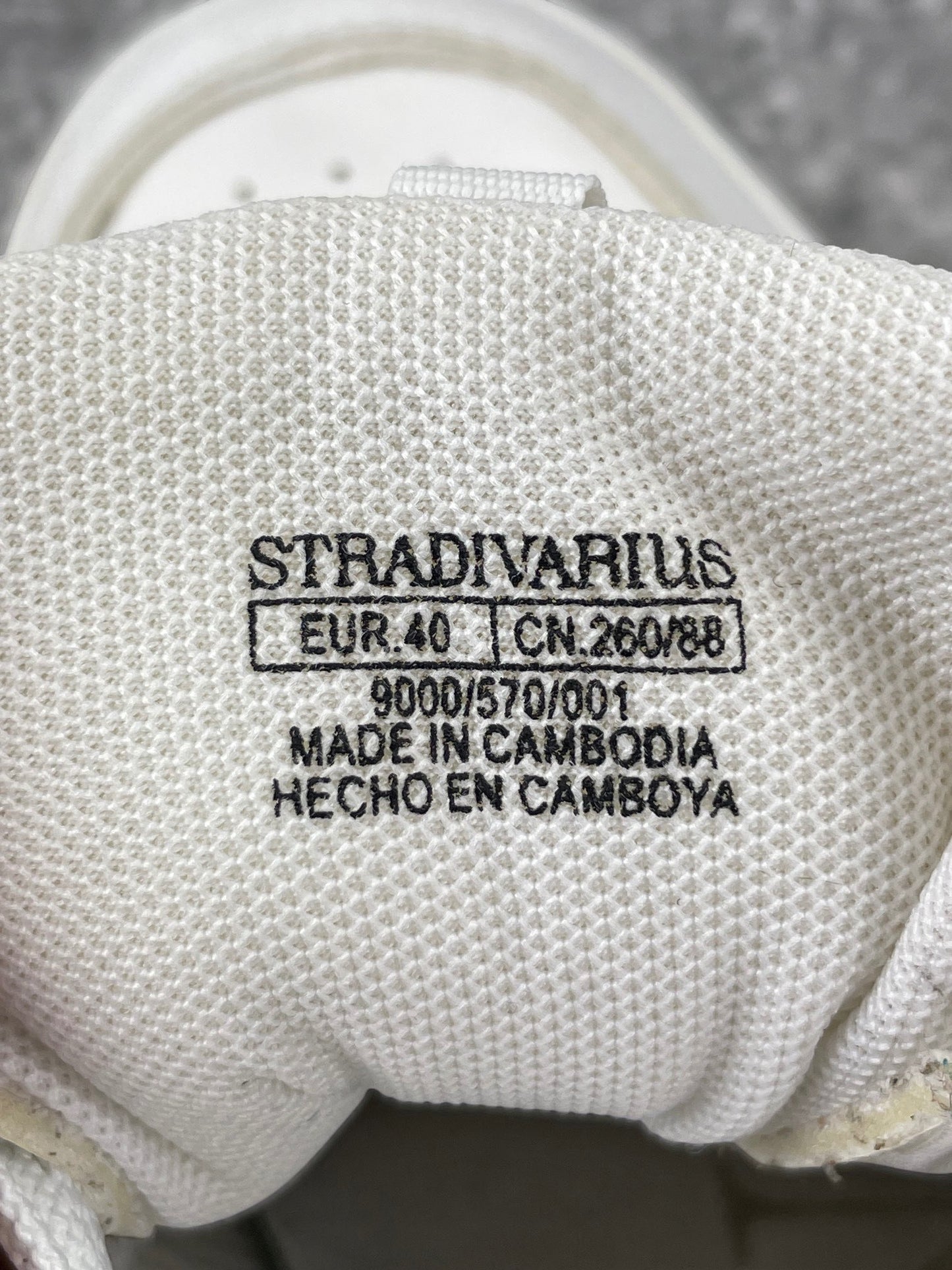 Stradivarius Sneakers — buty sportowe męskie w bardzo dobrym stanie rozmiar 40, opcjonalne zdjęcie 2