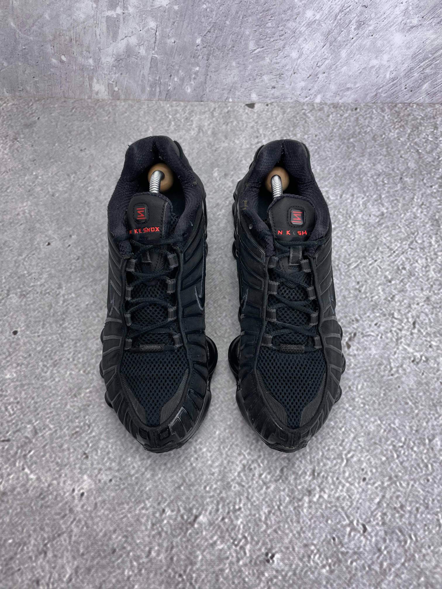Nike Shox TL Metallic Hematite — buty sportowe damskie w bardzo dobrym stanie rozmiar 40, widok z góry