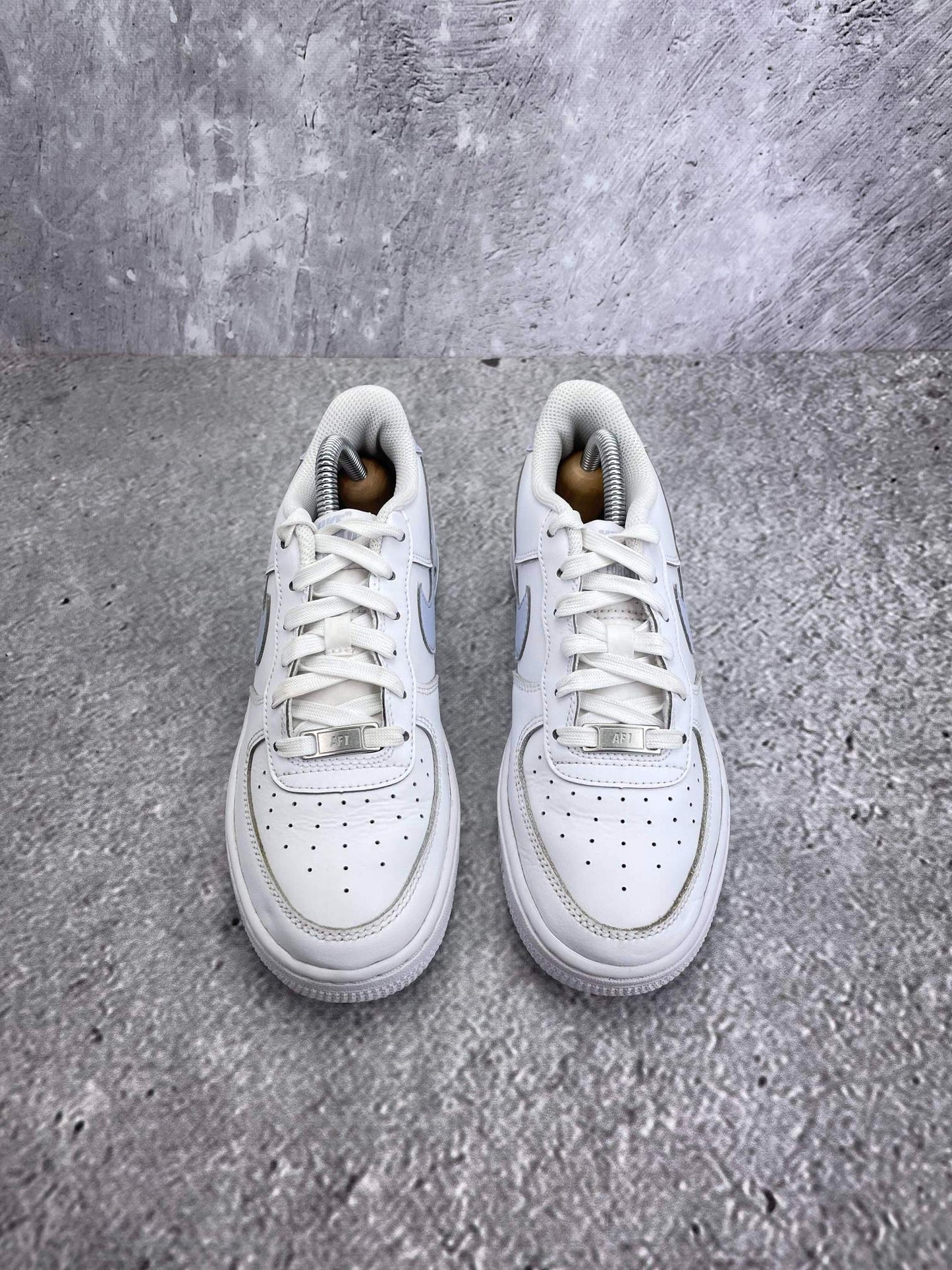 Nike Air Force 1 White Ghost - buty sportowe, widok z góry
