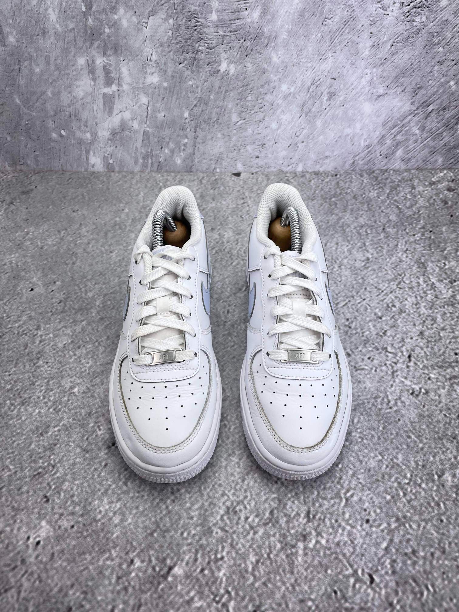 Nike Air Force 1 White Ghost - buty sportowe, widok z góry