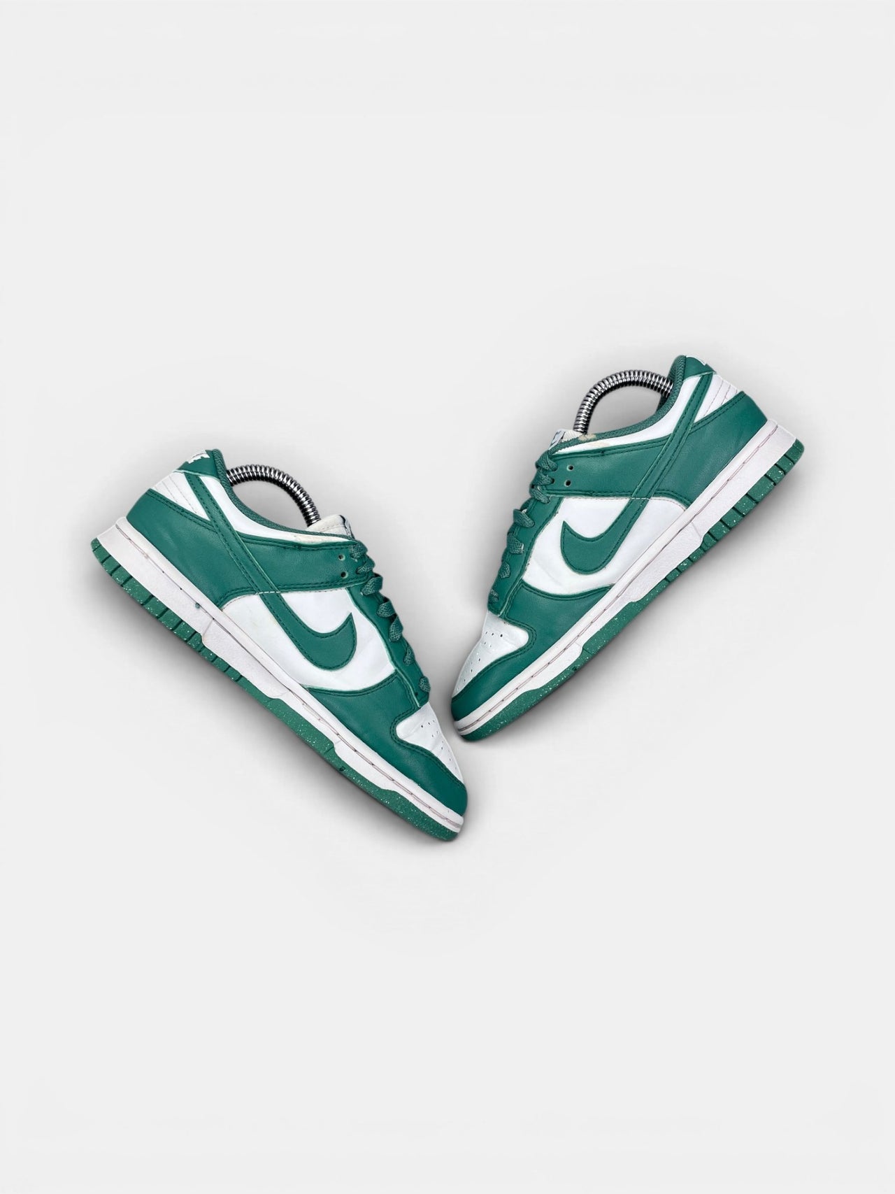 Nike Dunk Low Bicoastal — buty sportowe damskie w bardzo dobrym stanie rozmiar 36, zewnętrzny panel prawego buta