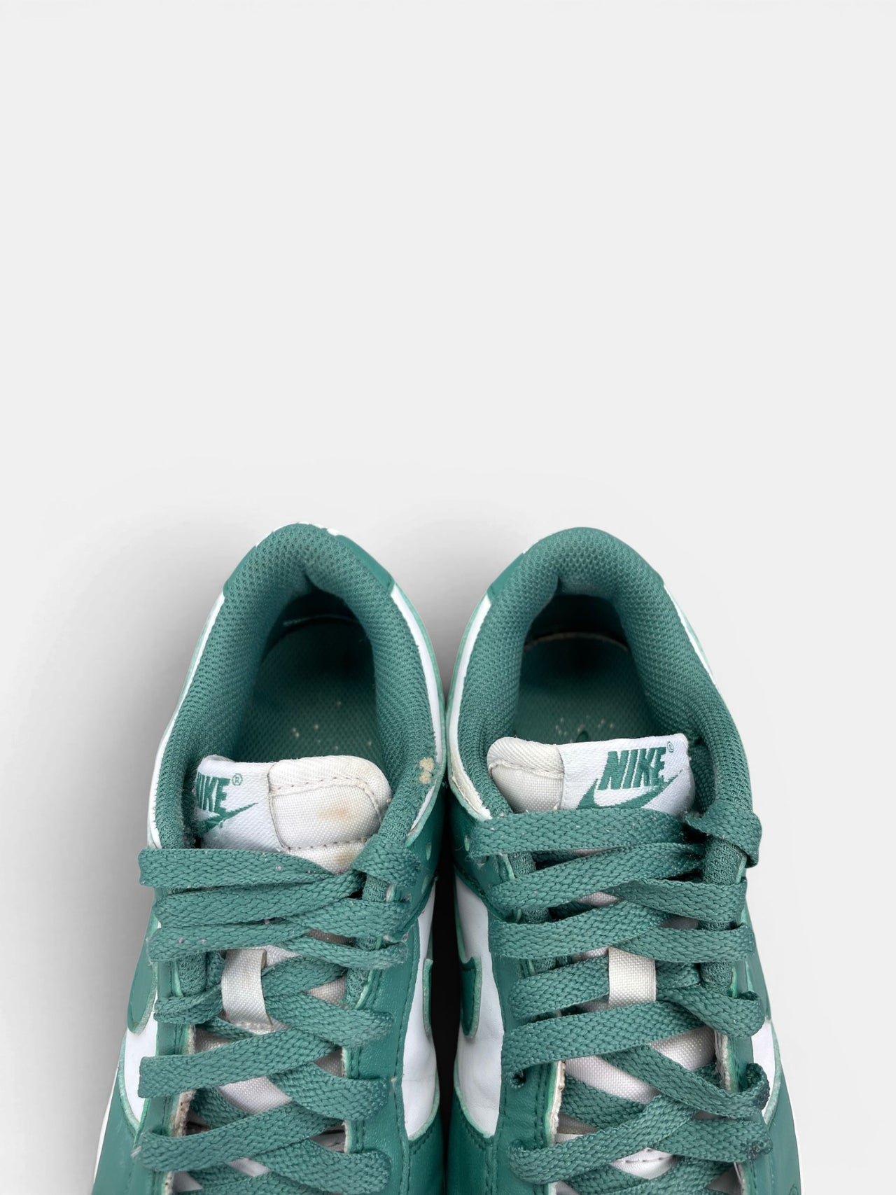 Nike Dunk Low Bicoastal — buty sportowe damskie w bardzo dobrym stanie rozmiar 36, zapiętki butów