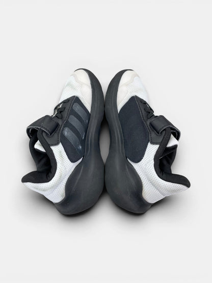 Adidas Tensaur Run 2.0 — buty sportowe dziecięce w bardzo dobrym stanie rozmiar 31, widok z góry na zewnętrzną stronę butów