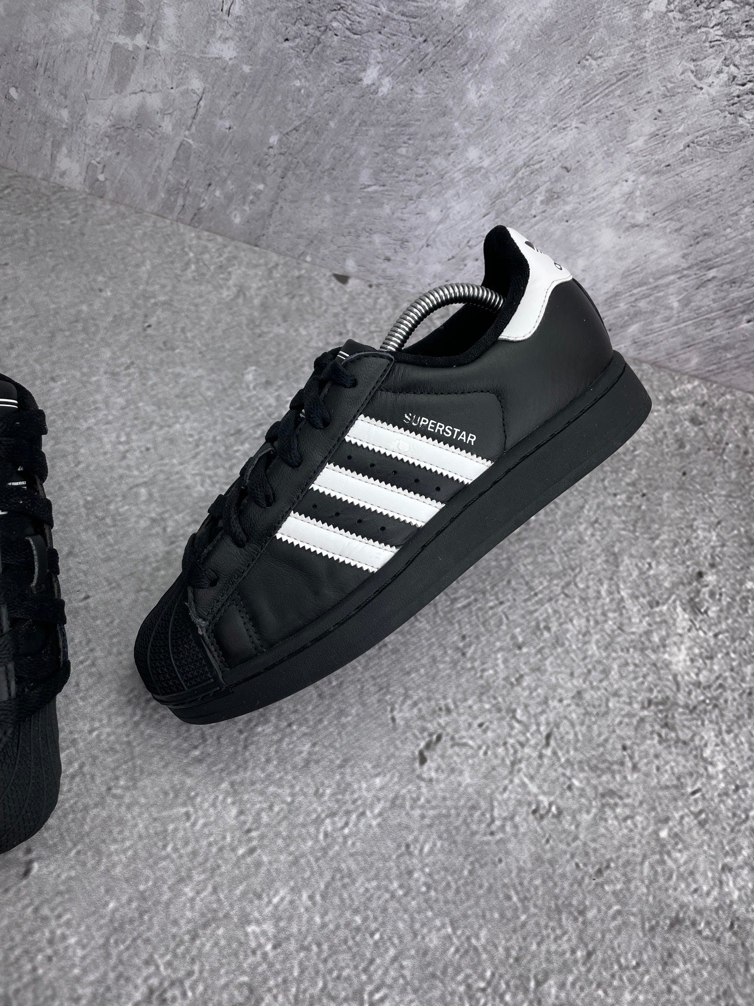 adidas Superstar II JH9977 - buty sportowe, zewnętrzny panel lewego buta