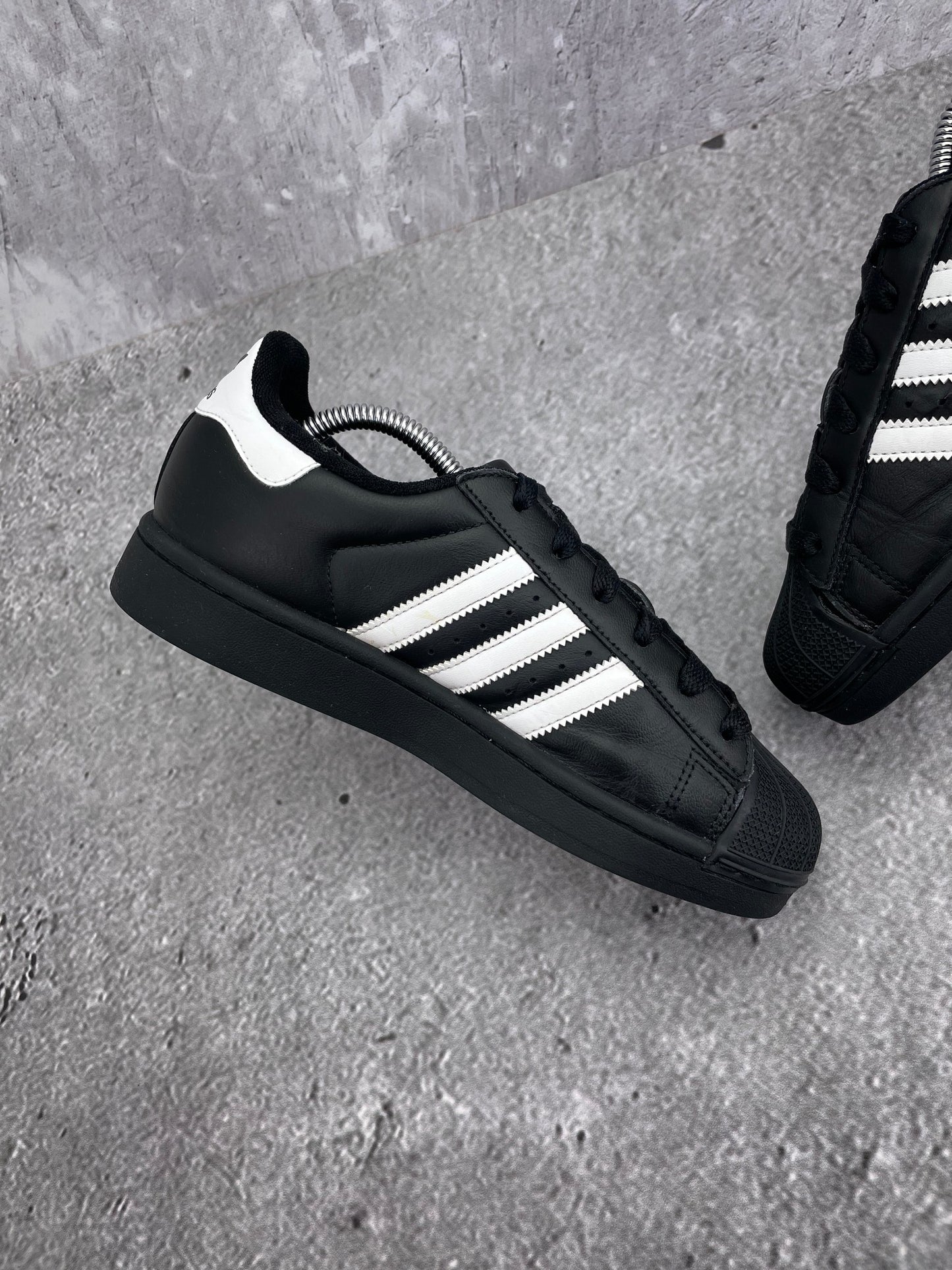adidas Superstar II JH9977 - buty sportowe, wewnętrzny panel lewego buta