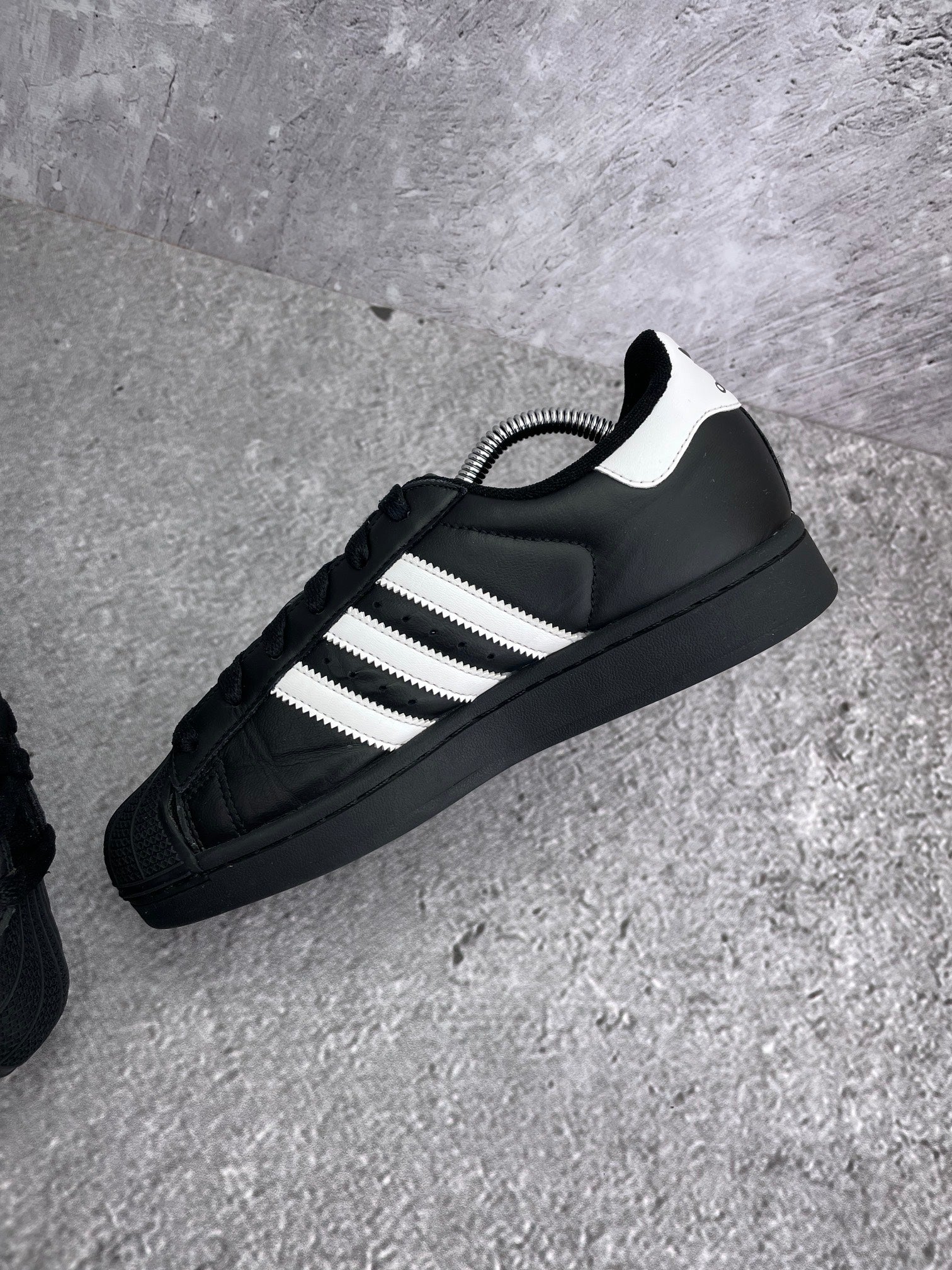 adidas Superstar II JH9977 - buty sportowe, wewnętrzny panel prawego buta